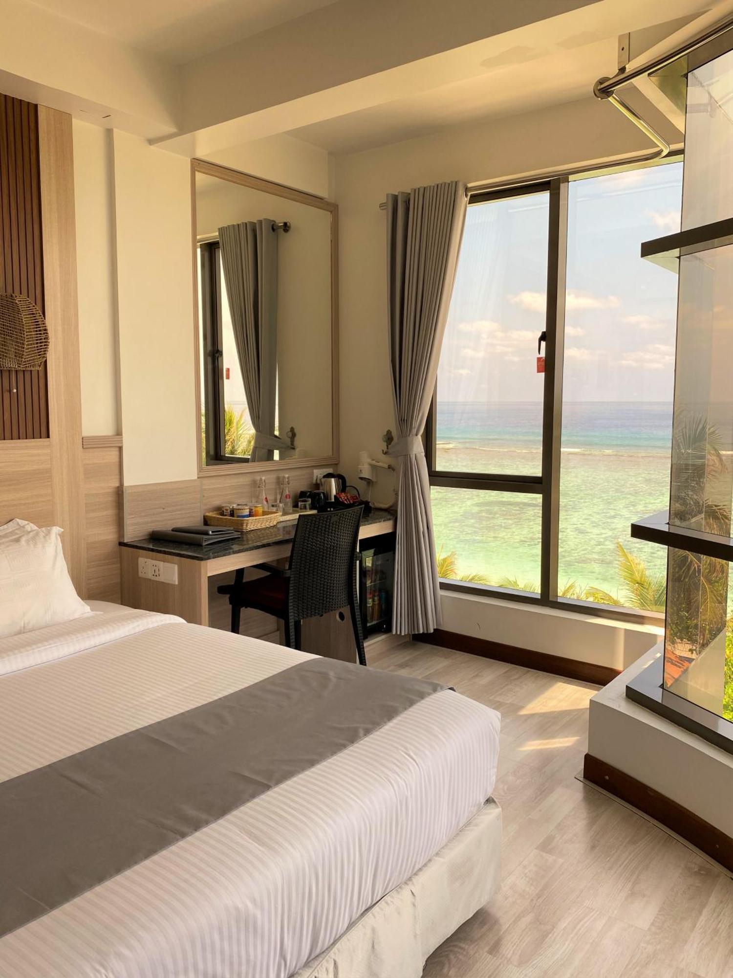 Queen Room with Sea View