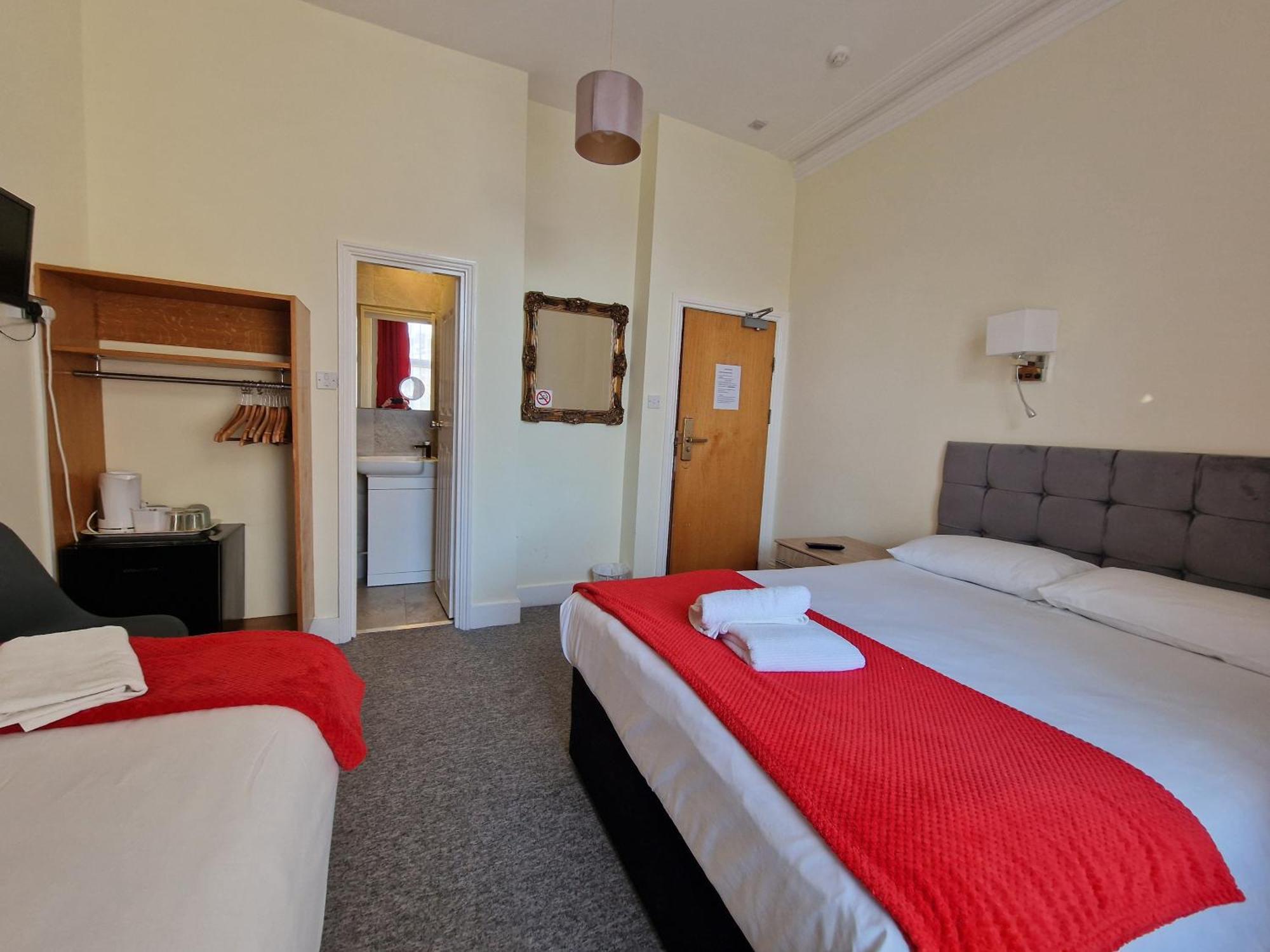 Triple Room