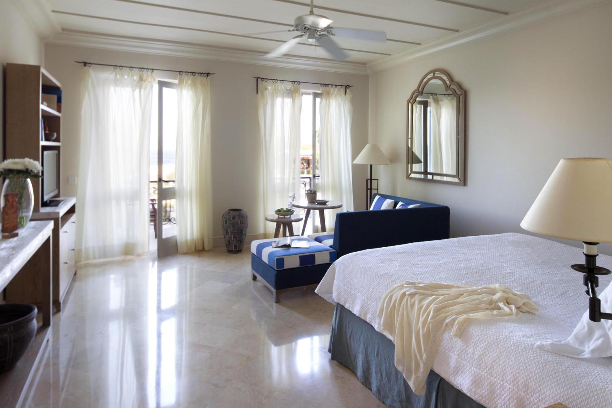 Garden Studio Suite with Private Pool and Sea View