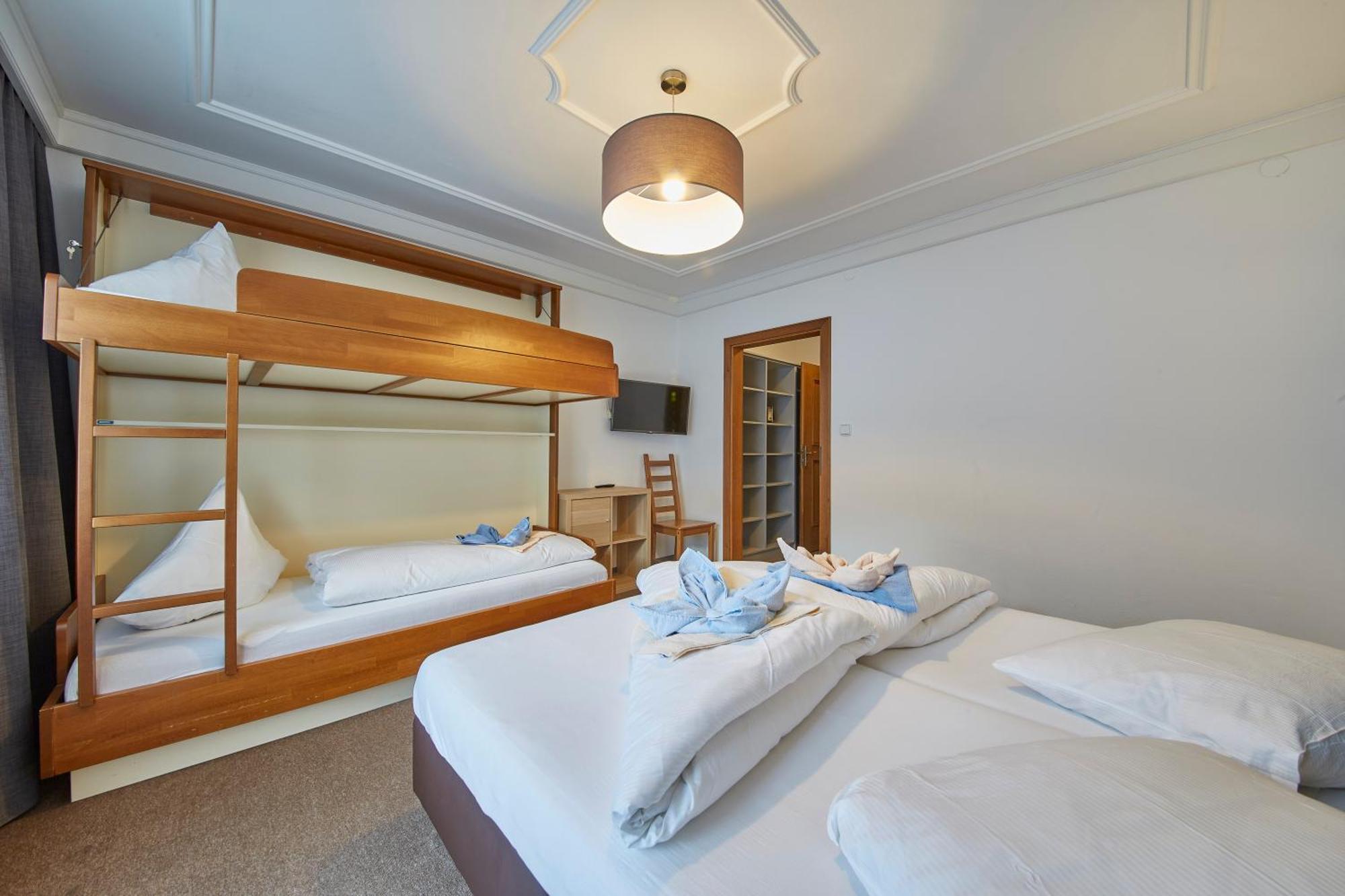 Classic Quadruple Room