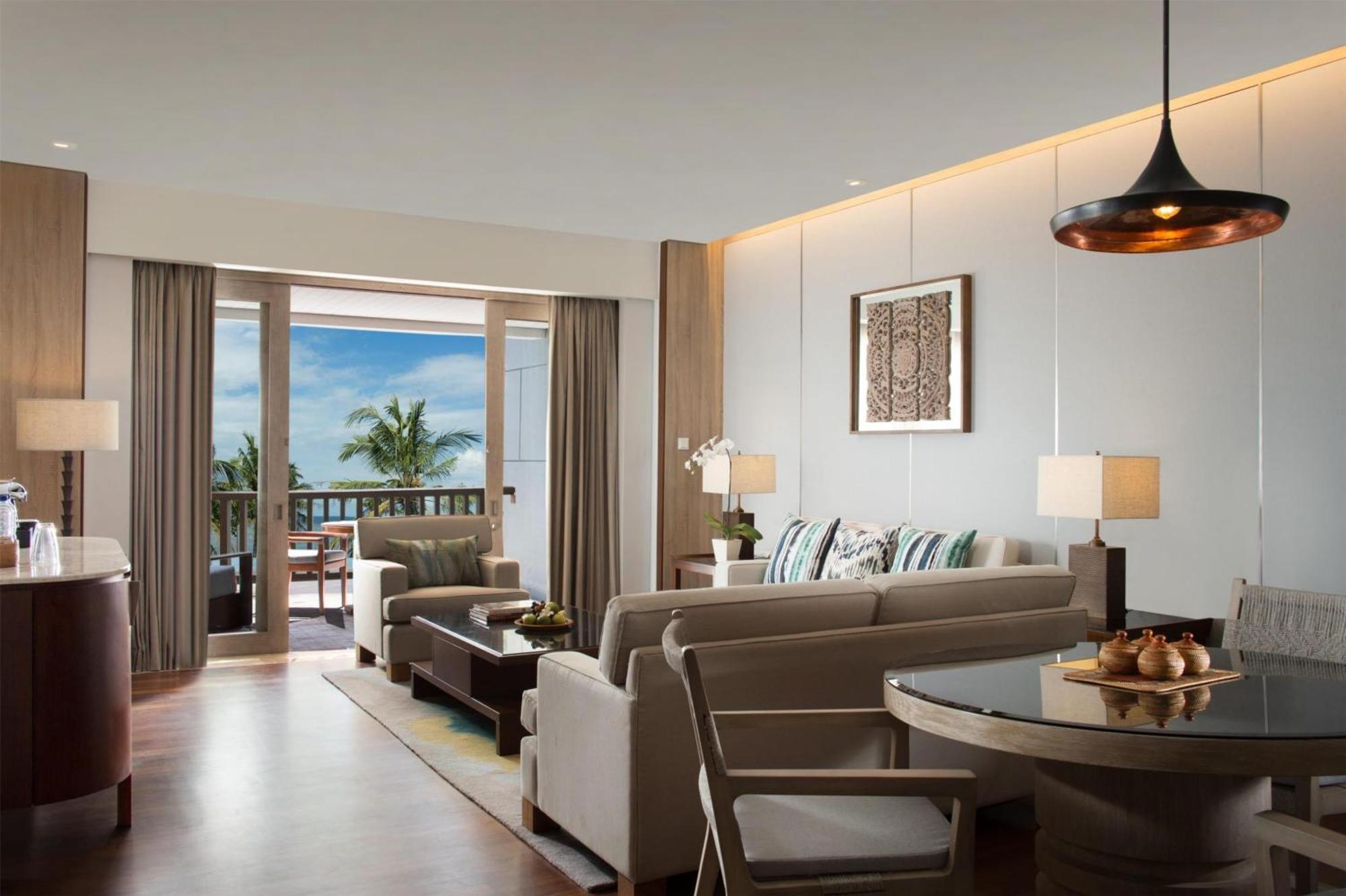 Oceanfront King Suite