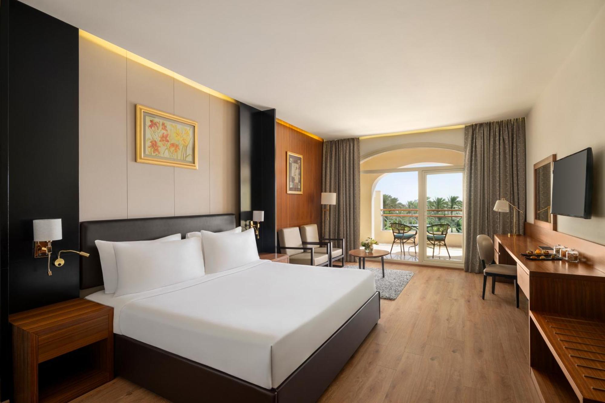 Executive Suite with City View