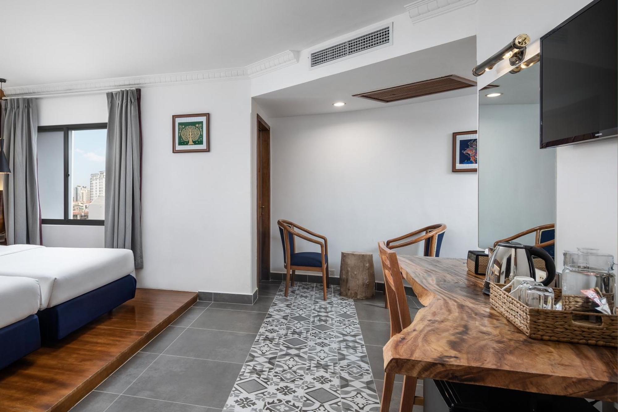 Deluxe Double Room with Extra Bed