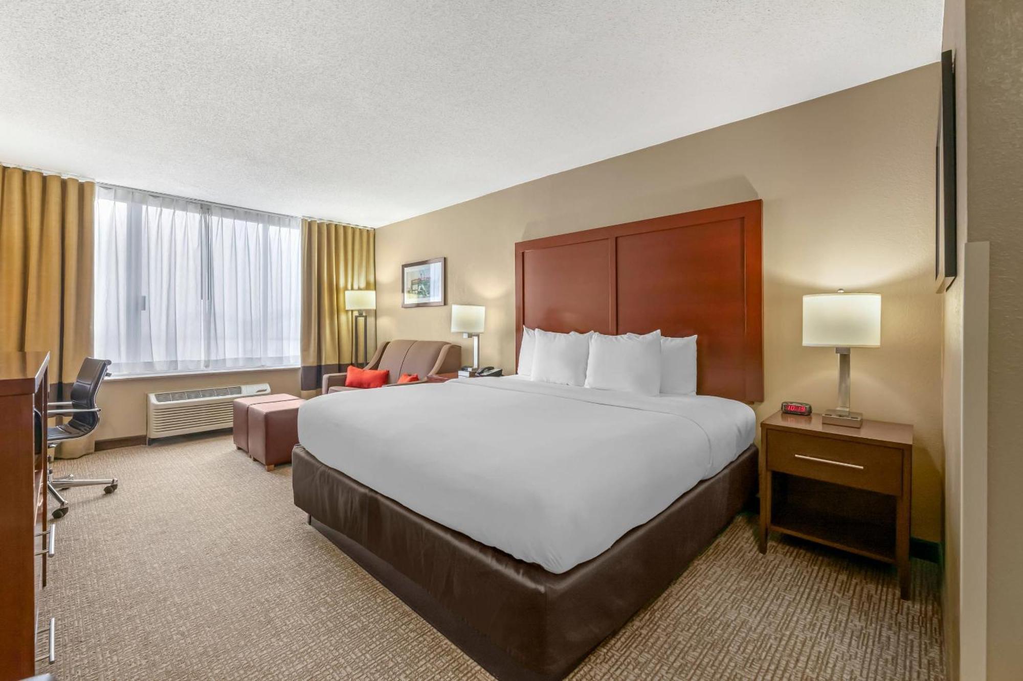 King Room - Accessible/Non-Smoking