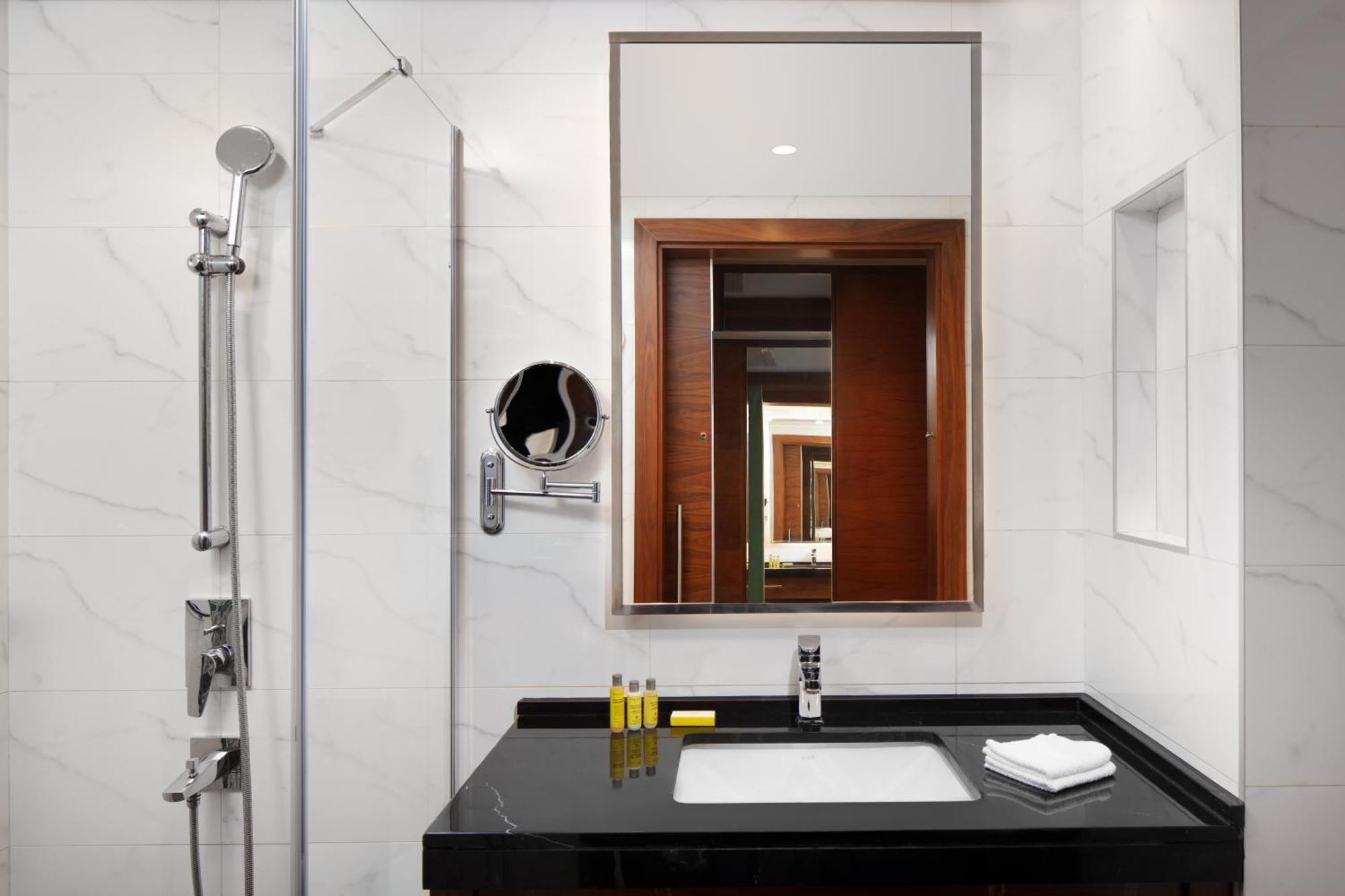 Superior Twin Room with City View
