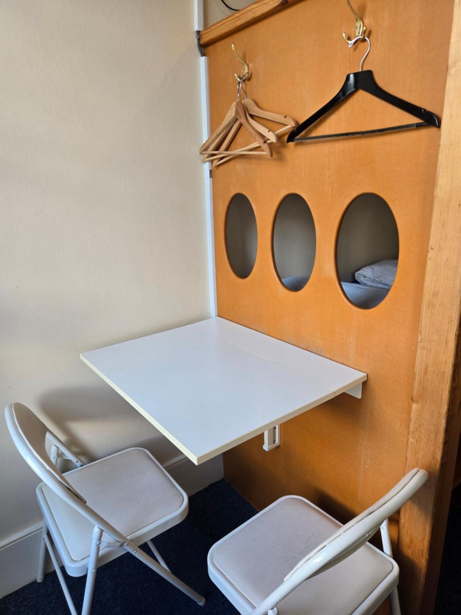 Standard Twin Room with Shared Bathroom