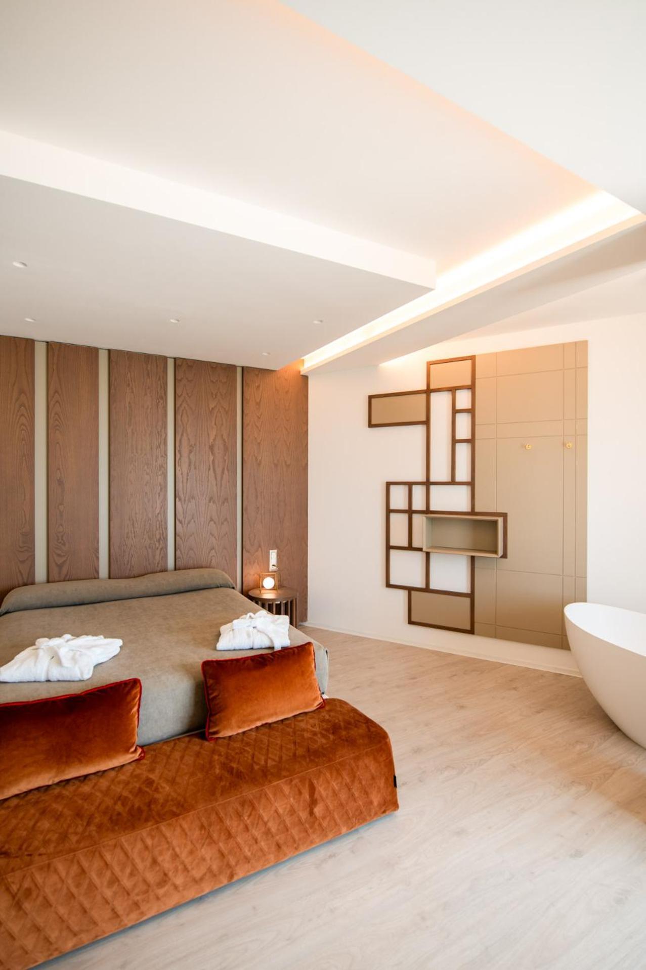Deluxe Double Room with Sea View