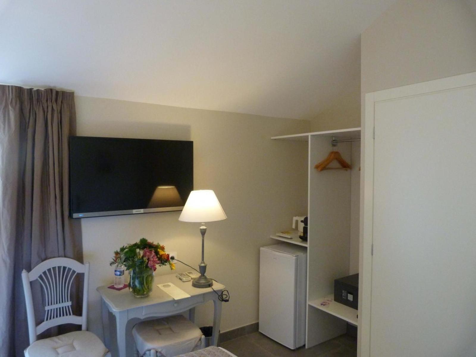 Traditional Double Room - Free Spa Access
