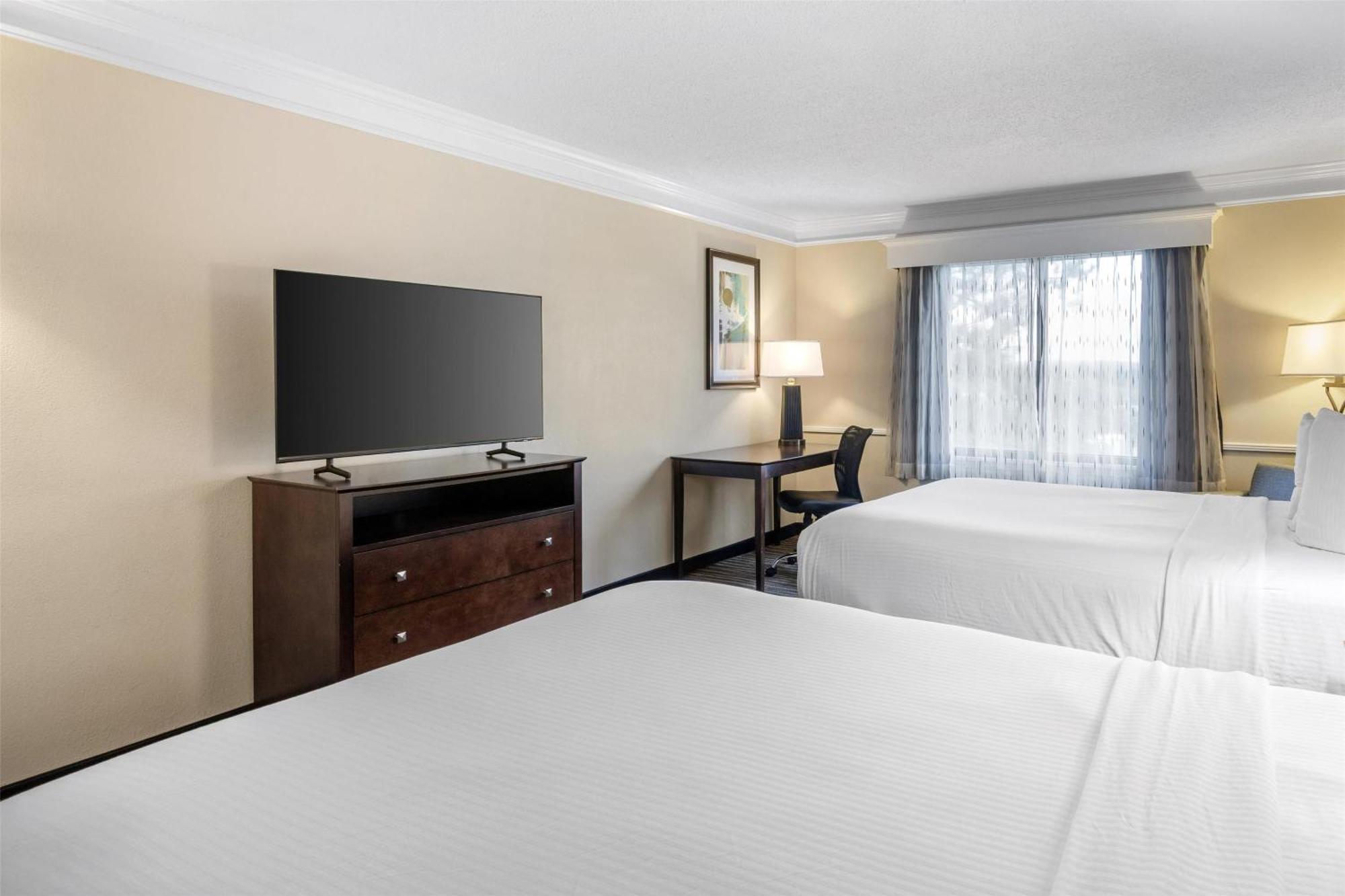 Queen Room with Two Queen Beds - Non-Smoking