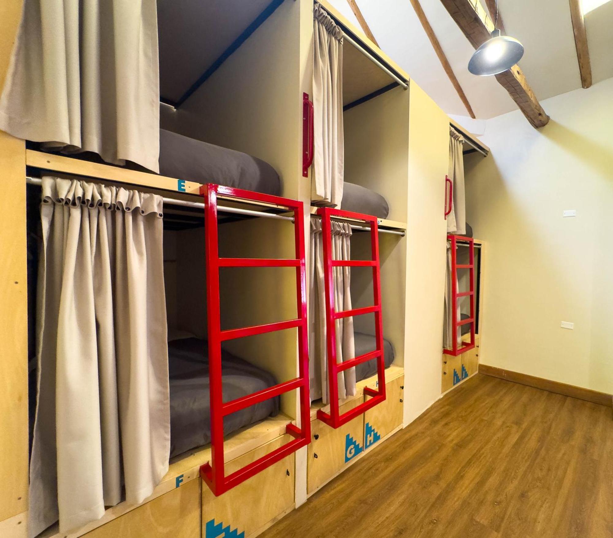 Bed in 10-Bed Dormitory Room with Bathroom