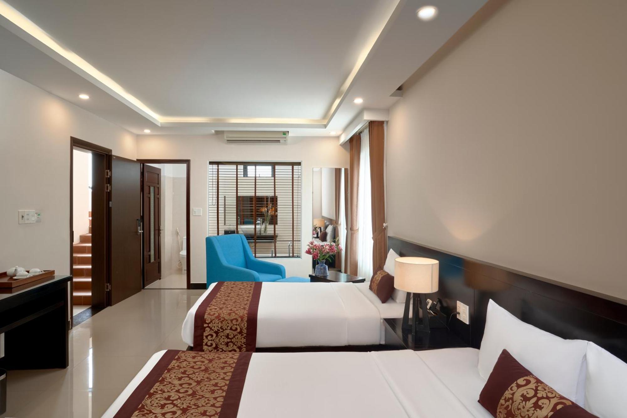 Triple Suite with Balcony