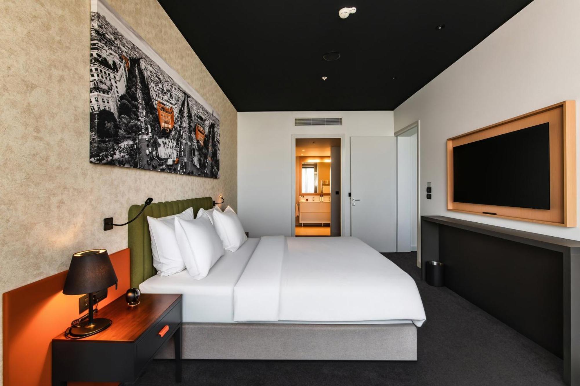 One-Bedroom Suite with Terrace