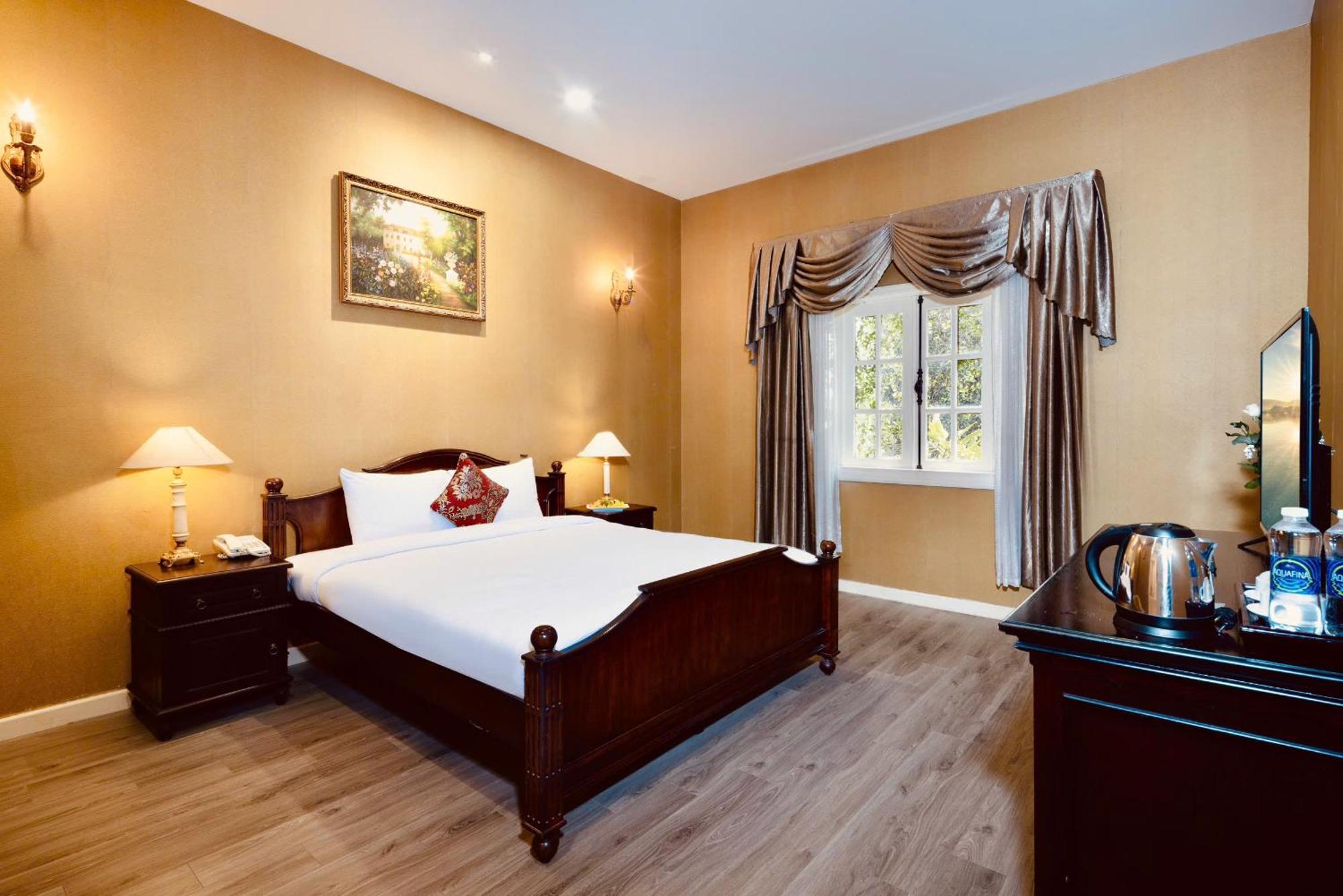 Deluxe Double Room with Bath