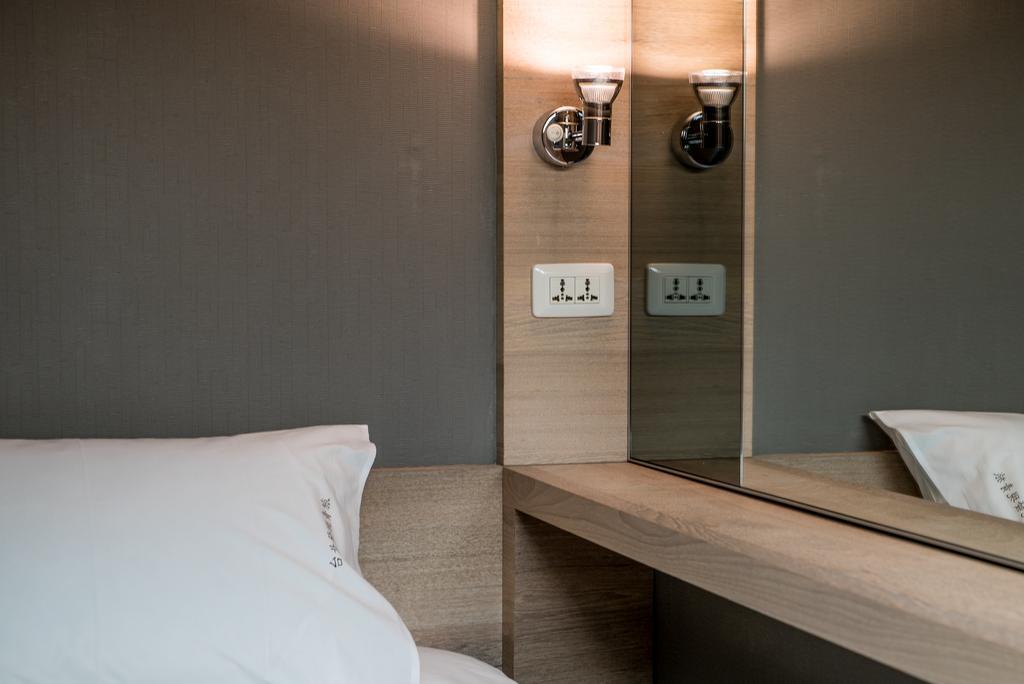 2 Bunk Bed in Female Dormitory Room
