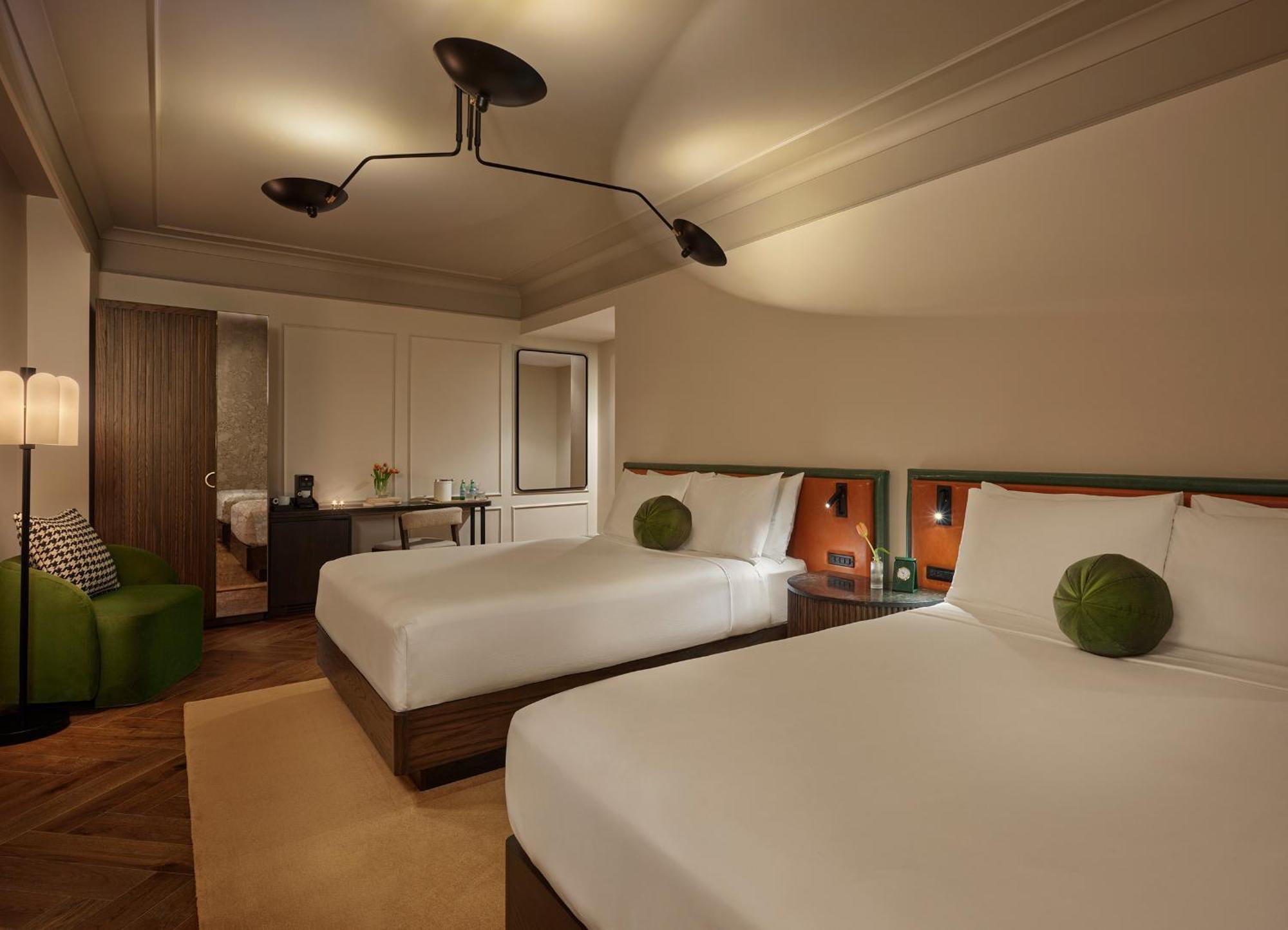 Standard Queen Room