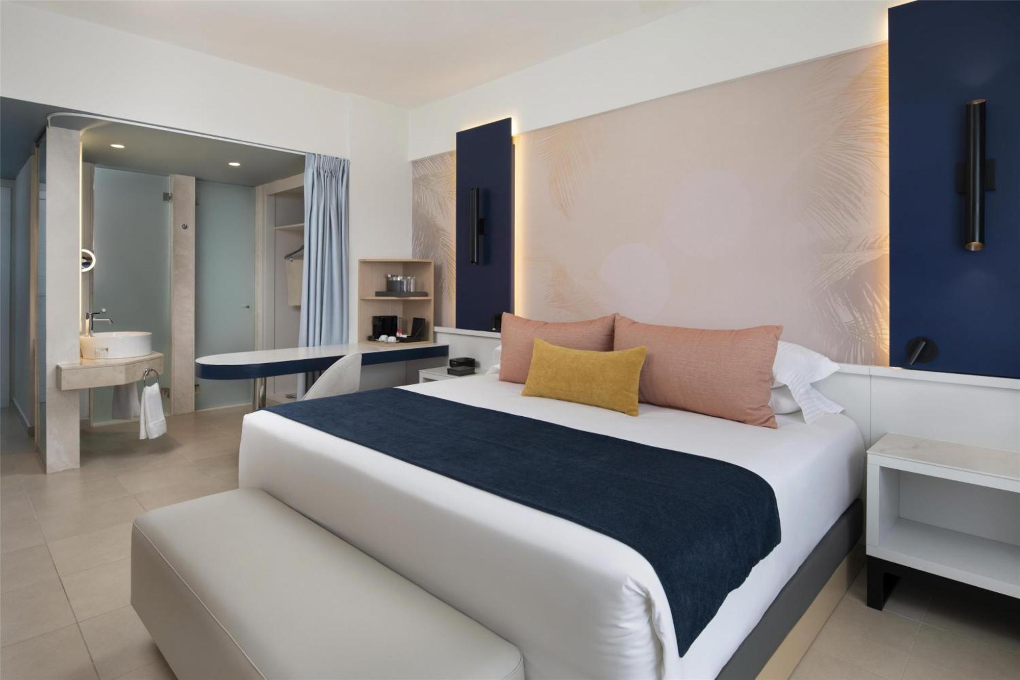 King Room with Pool View