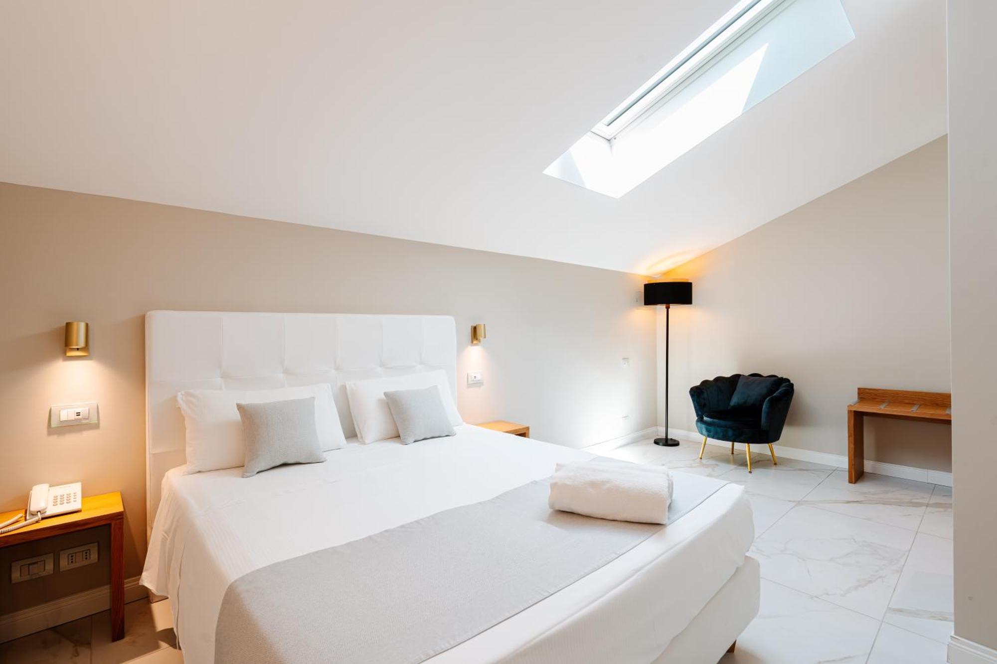 Double or Twin Room - Attic