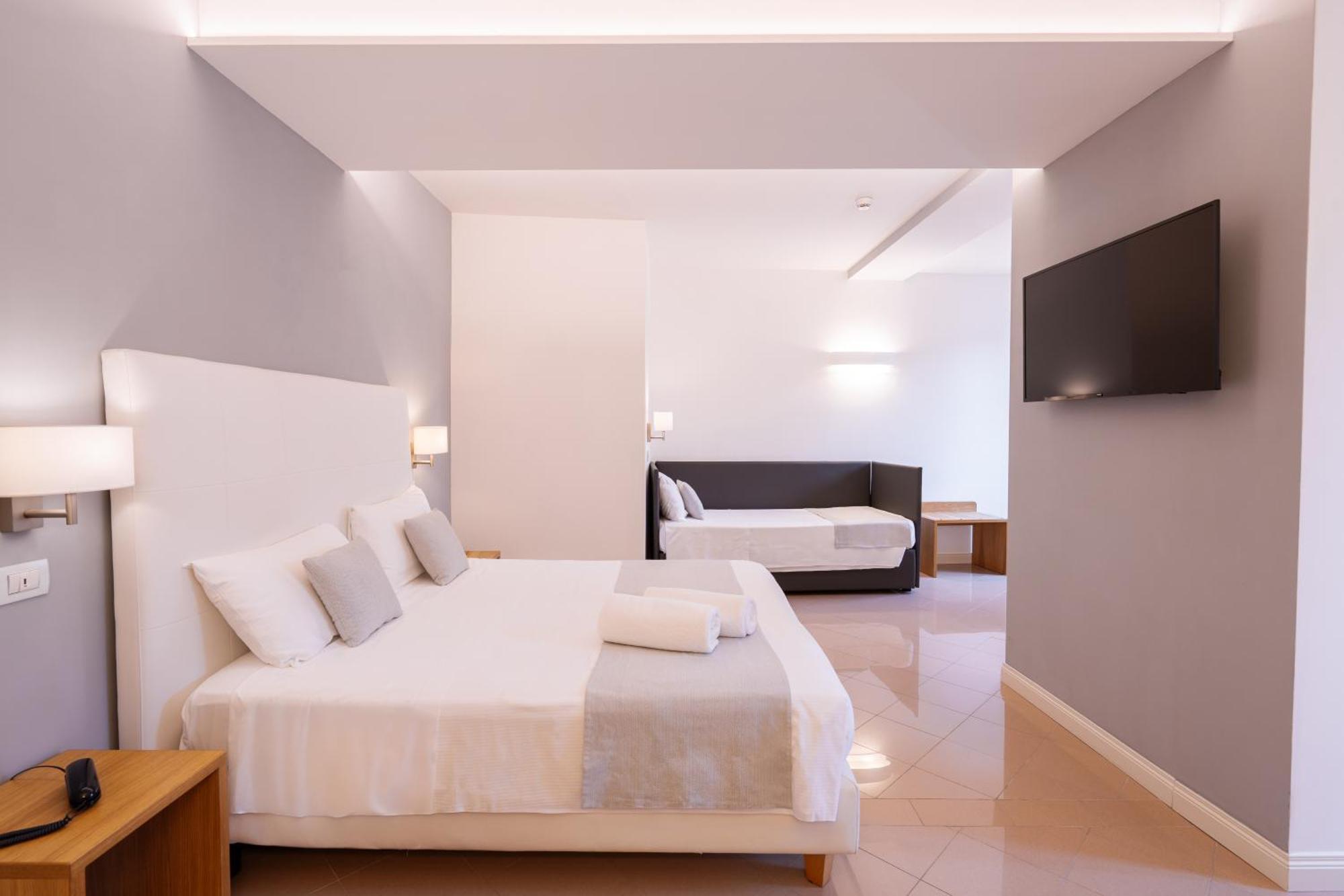 Deluxe Quadruple Room