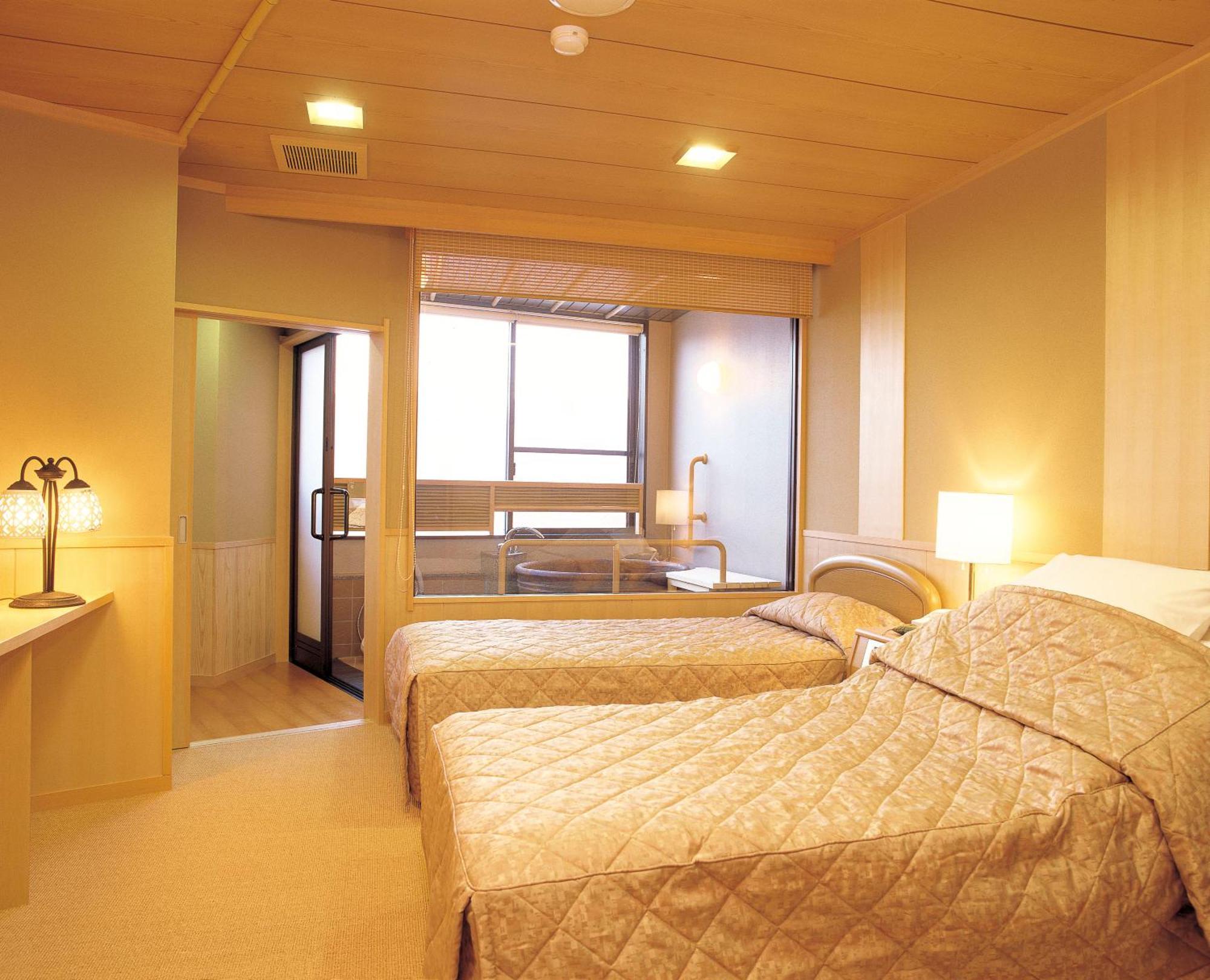 Lake View Japanese Western Room with View Bath ( 2 guests only )