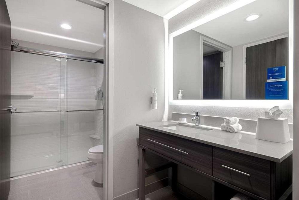 King Studio Suite