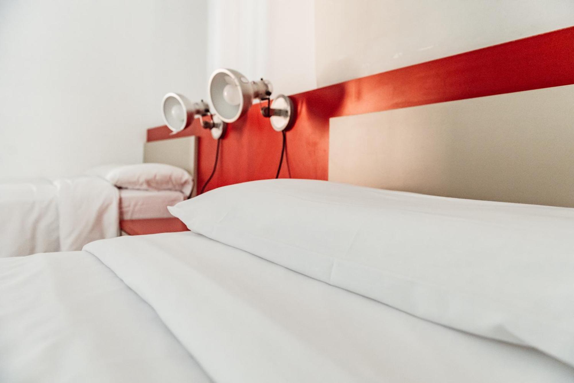 Twin Room with Private Bathroom