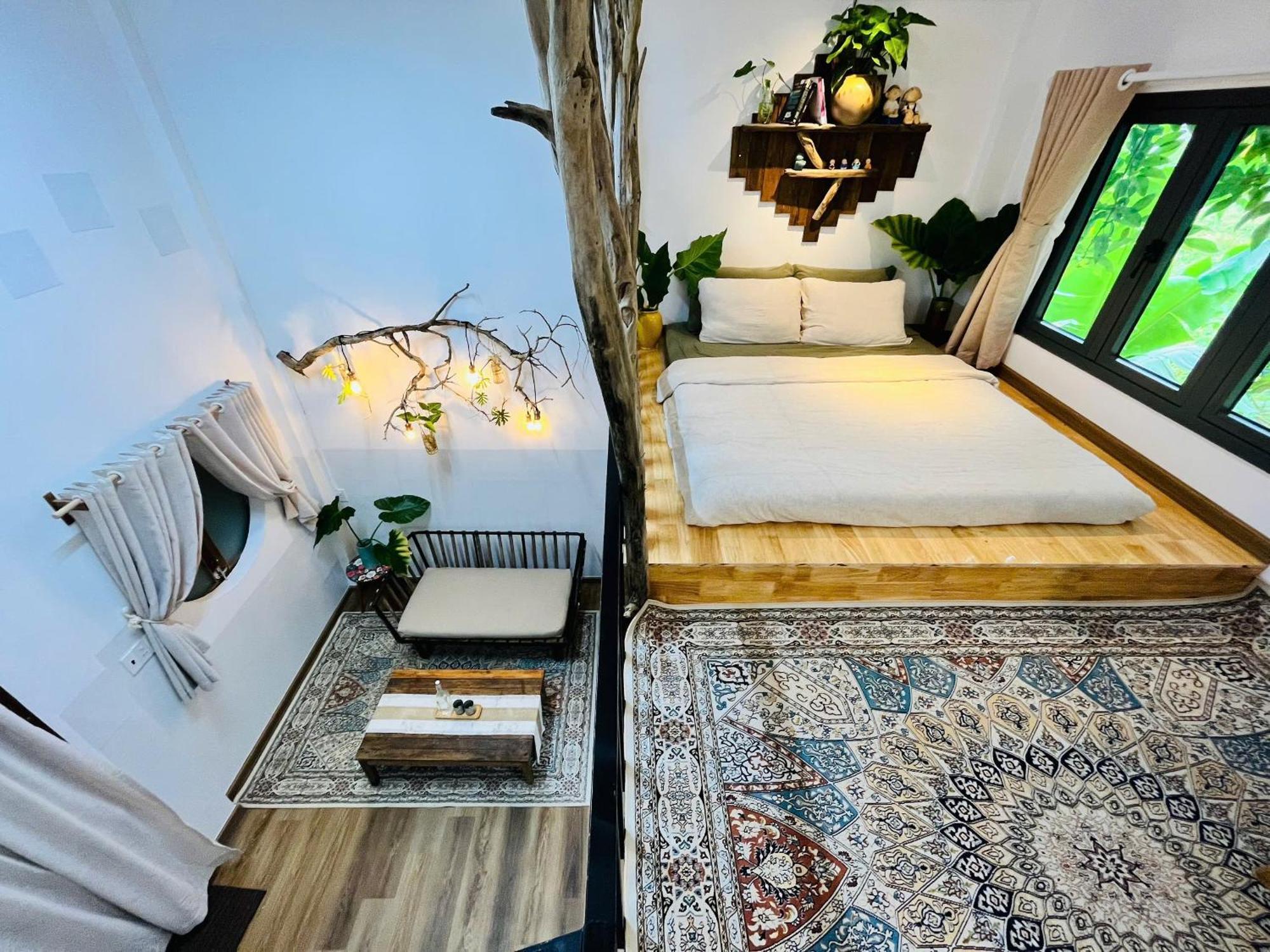 Studio - Split Level