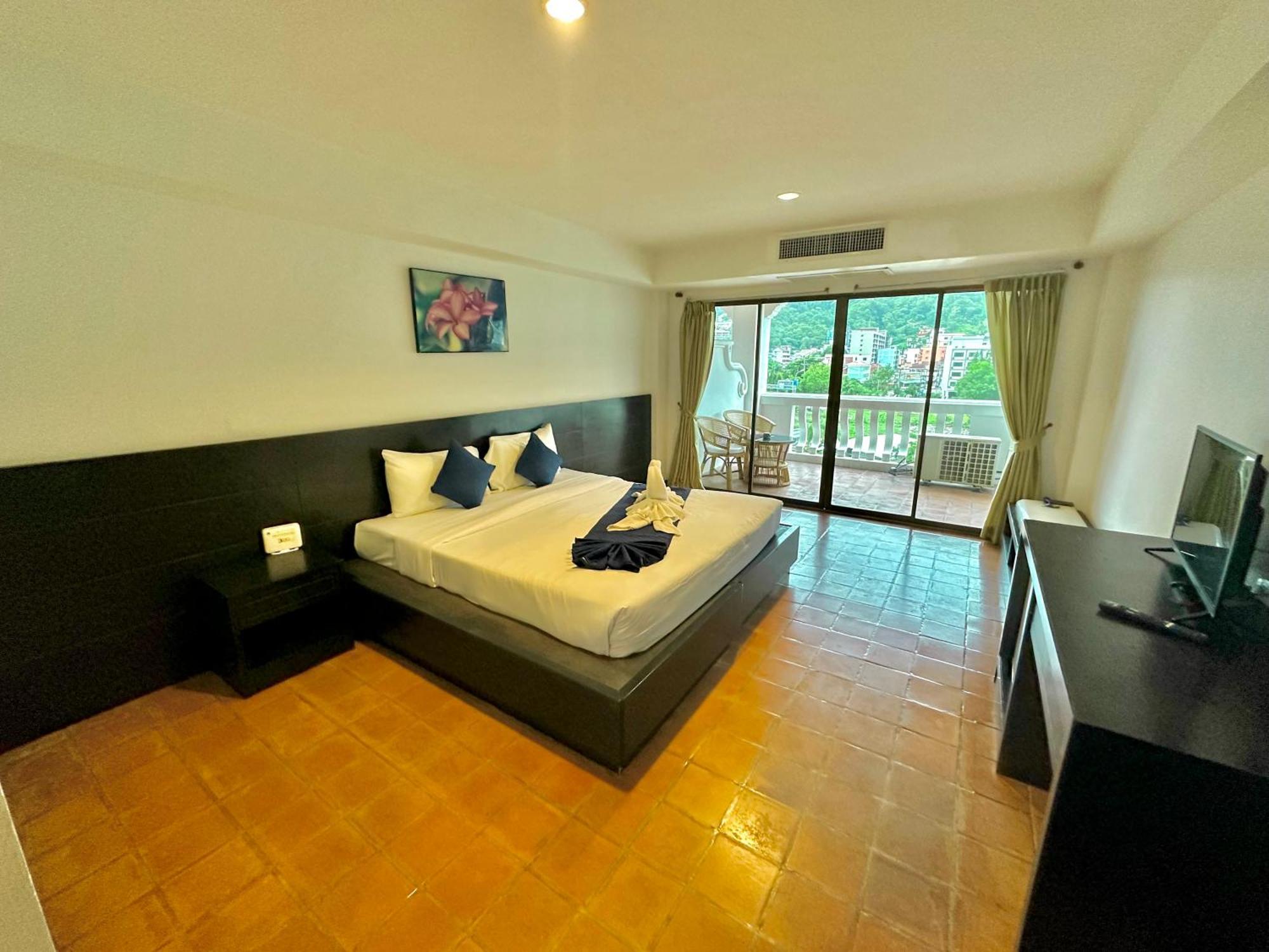 Superior Double or Twin Room with Mountain View
