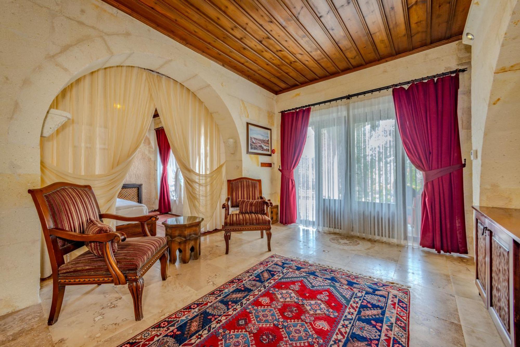 Luxury Cave Suite
