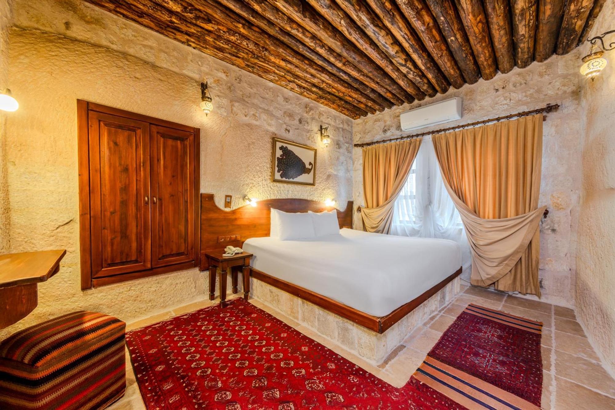 Classic Cave Suite