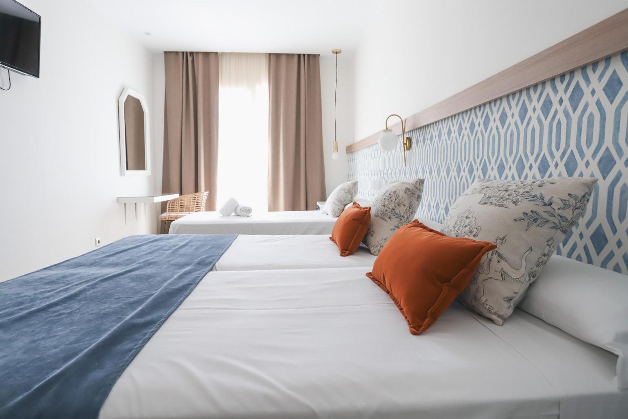 Junior Suite with Terrace and Parking