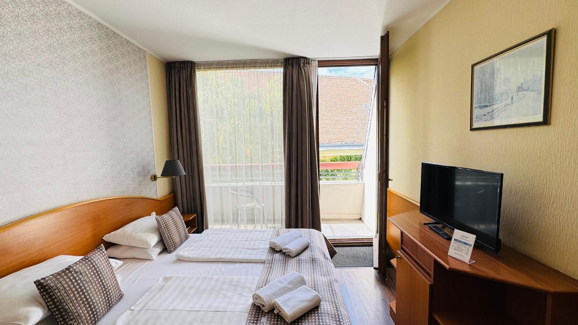 Deluxe Double Room with Balcony