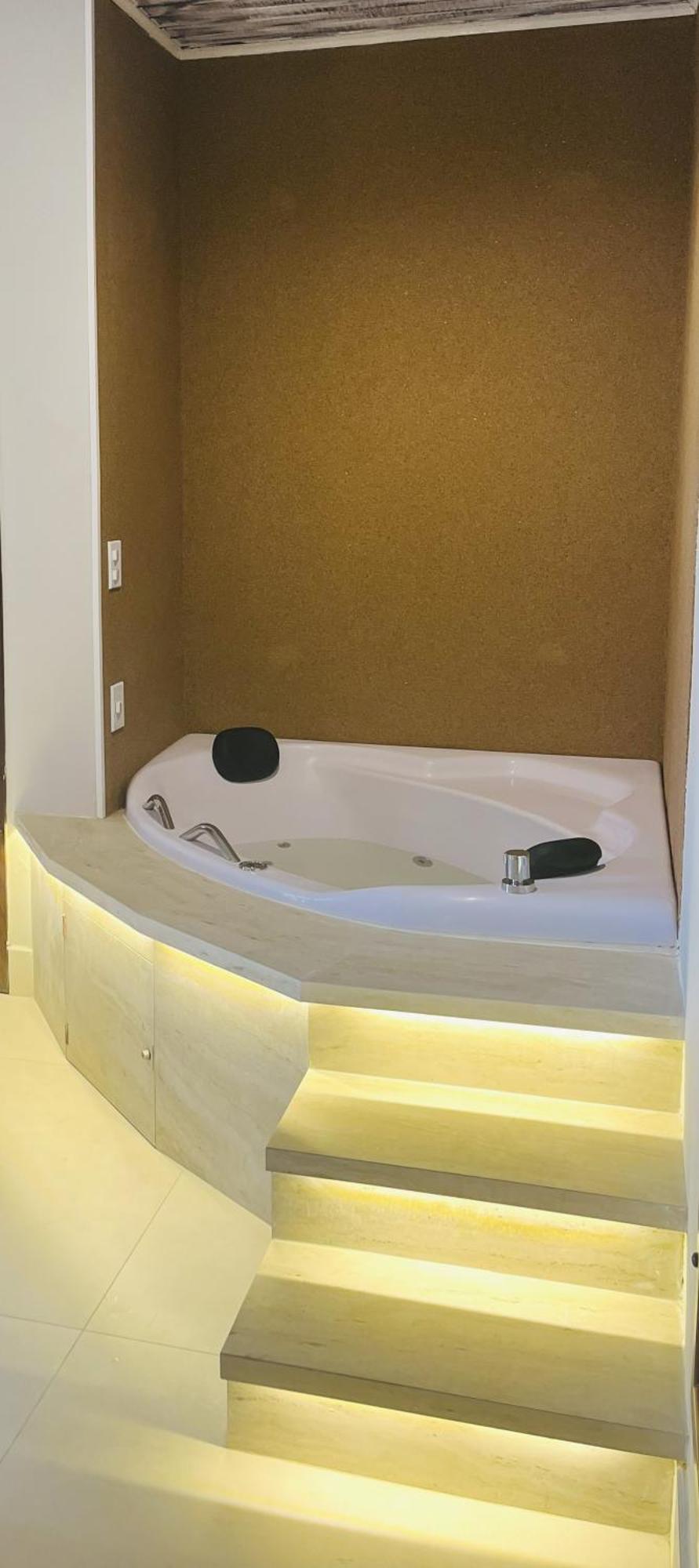 King Room with Spa Bath