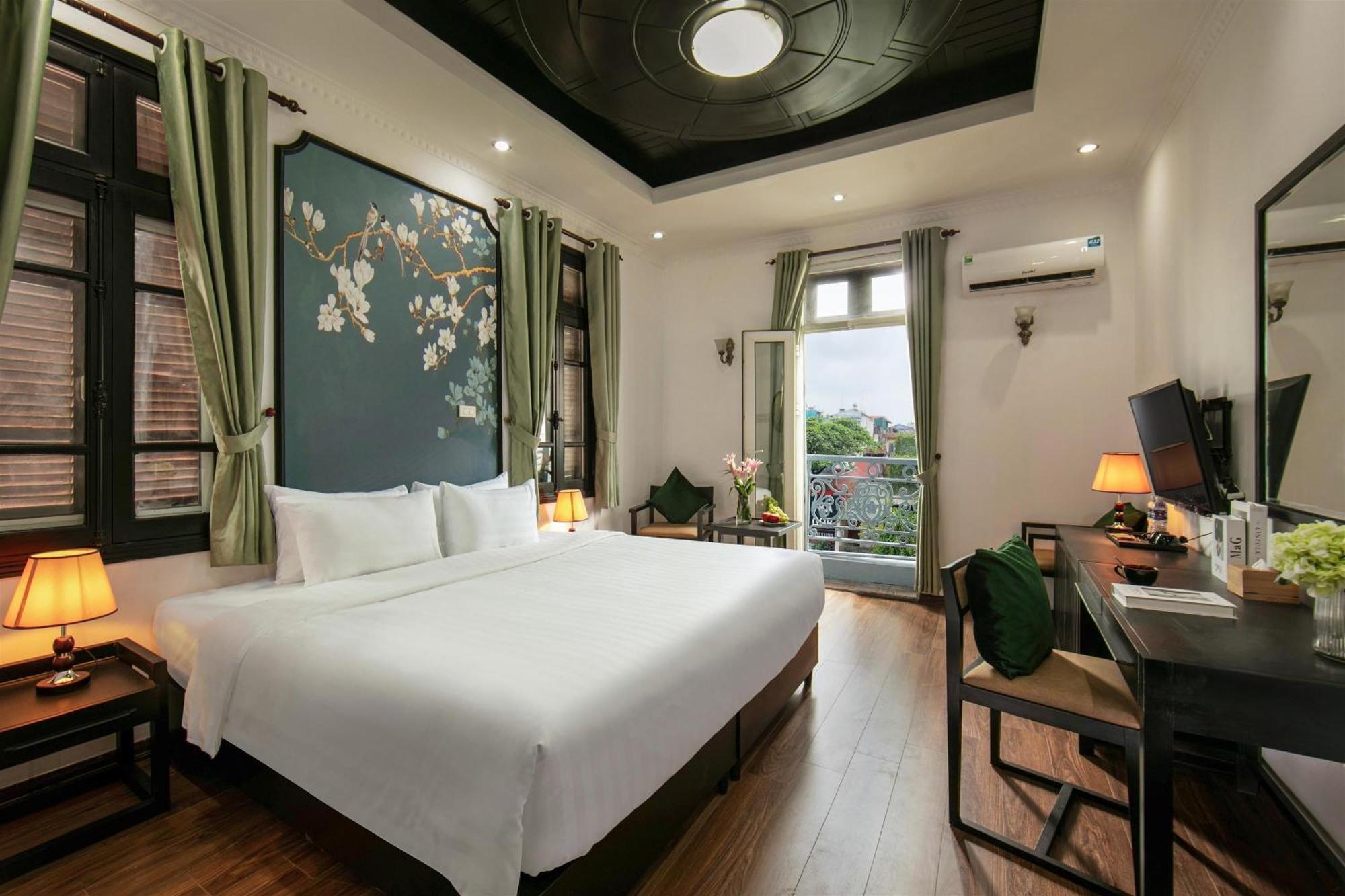 Deluxe Double Room with Balcony