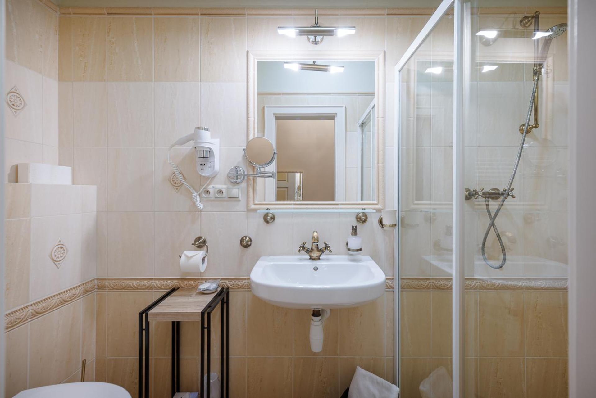 Deluxe Single Room