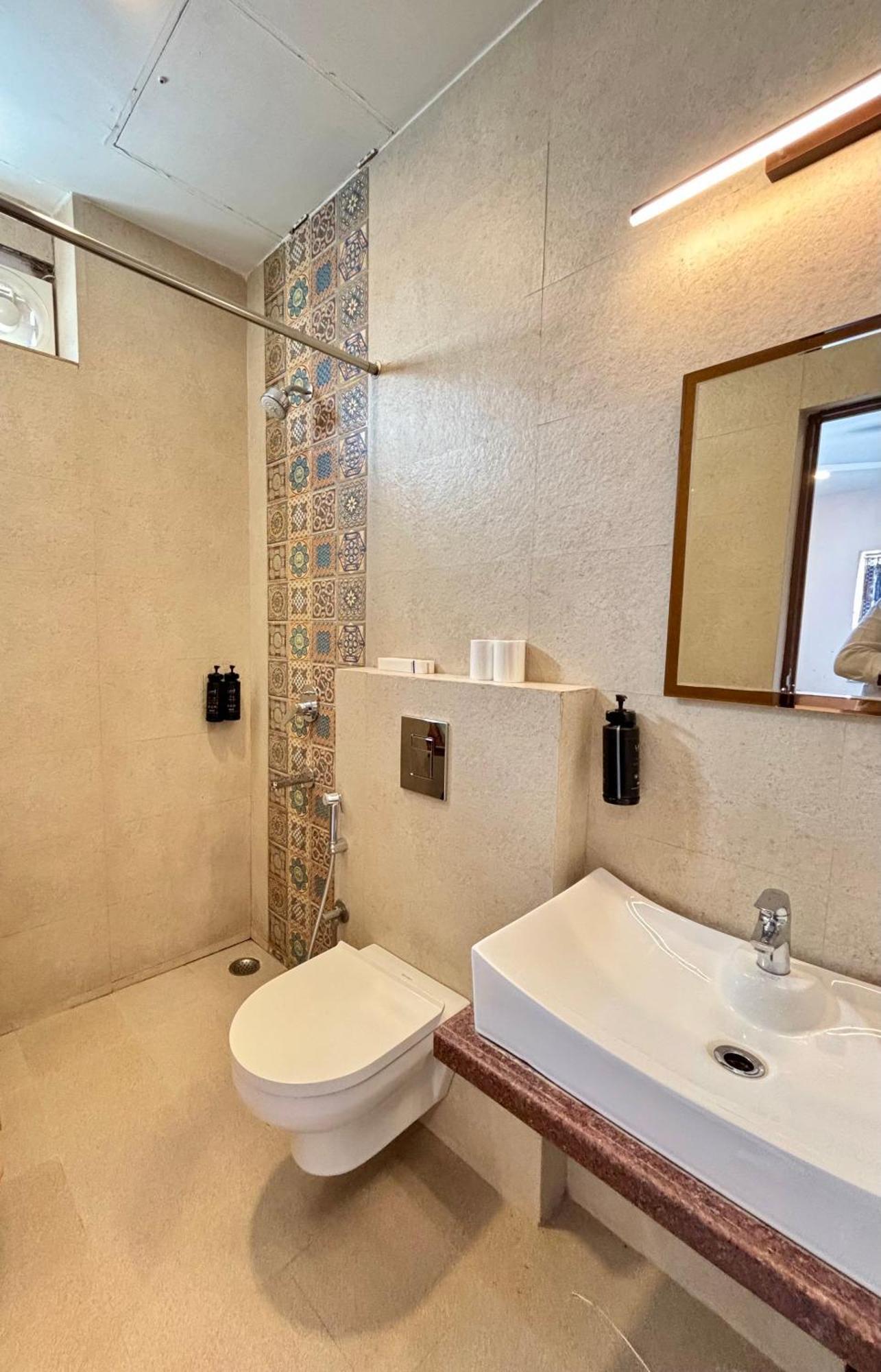 Standard Queen Room on 4th floor with Lakeview and Umaid Bhawan Palace view.