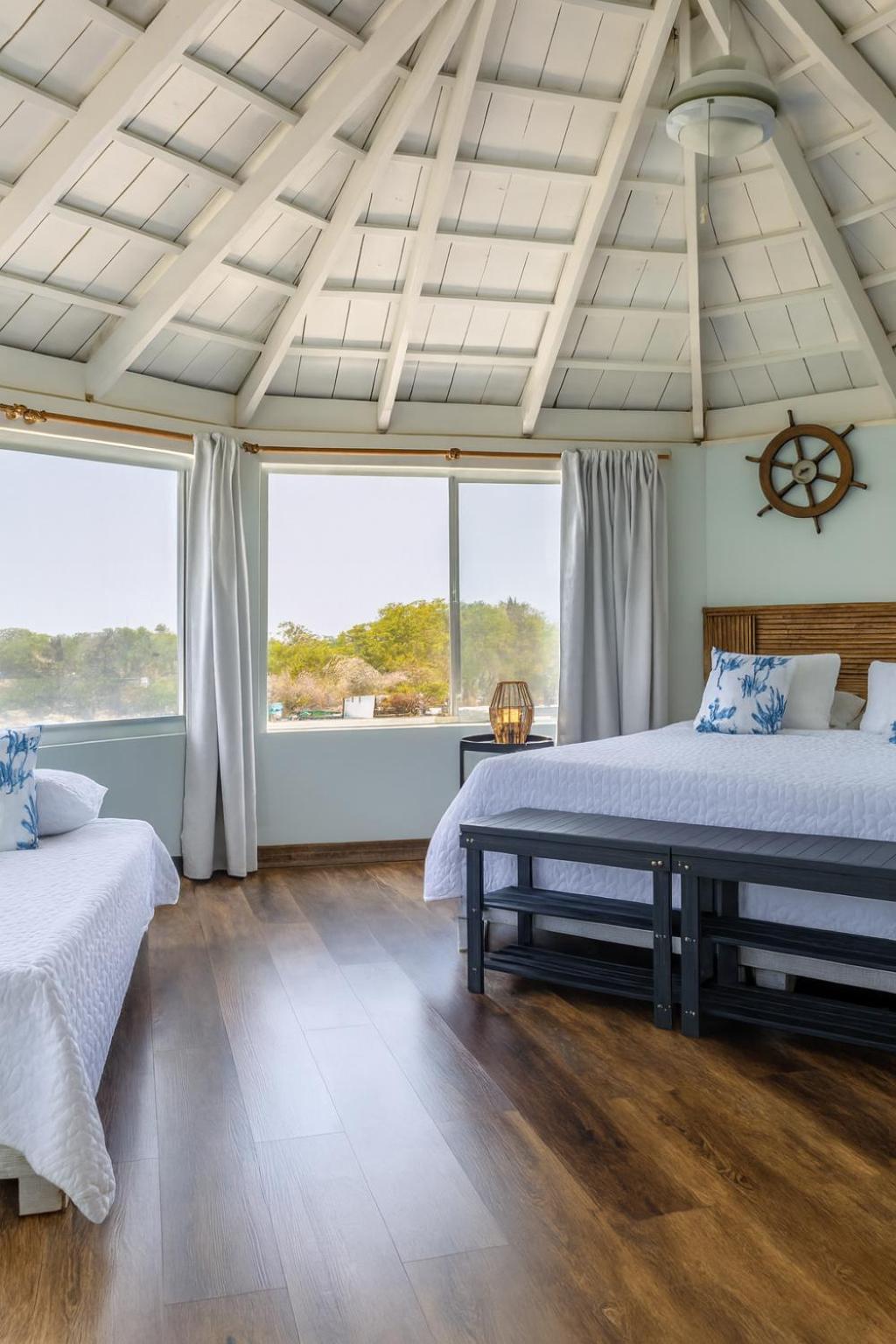 Standard Triple Room with Sea View