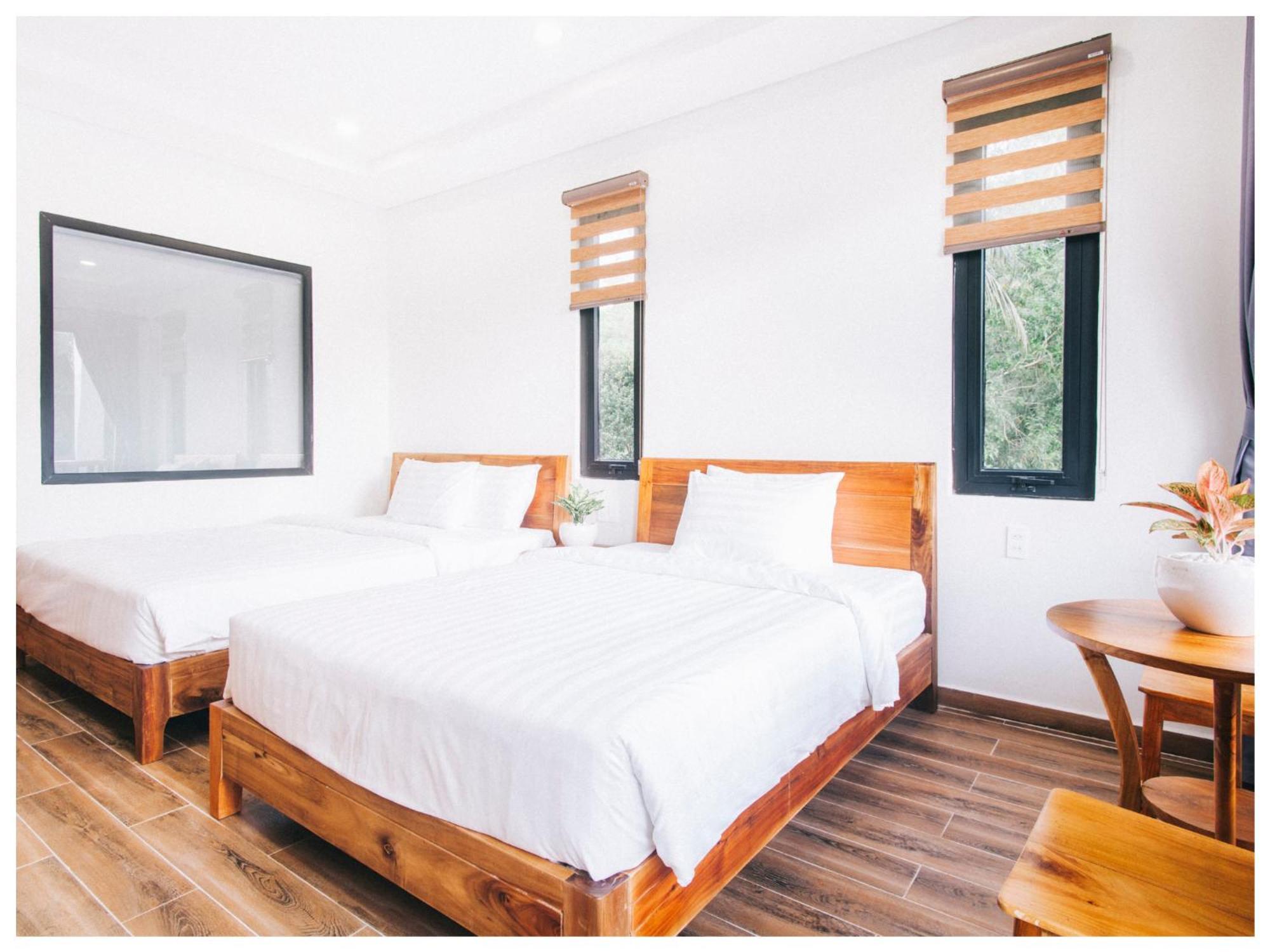 Deluxe Double or Twin Room with Balcony