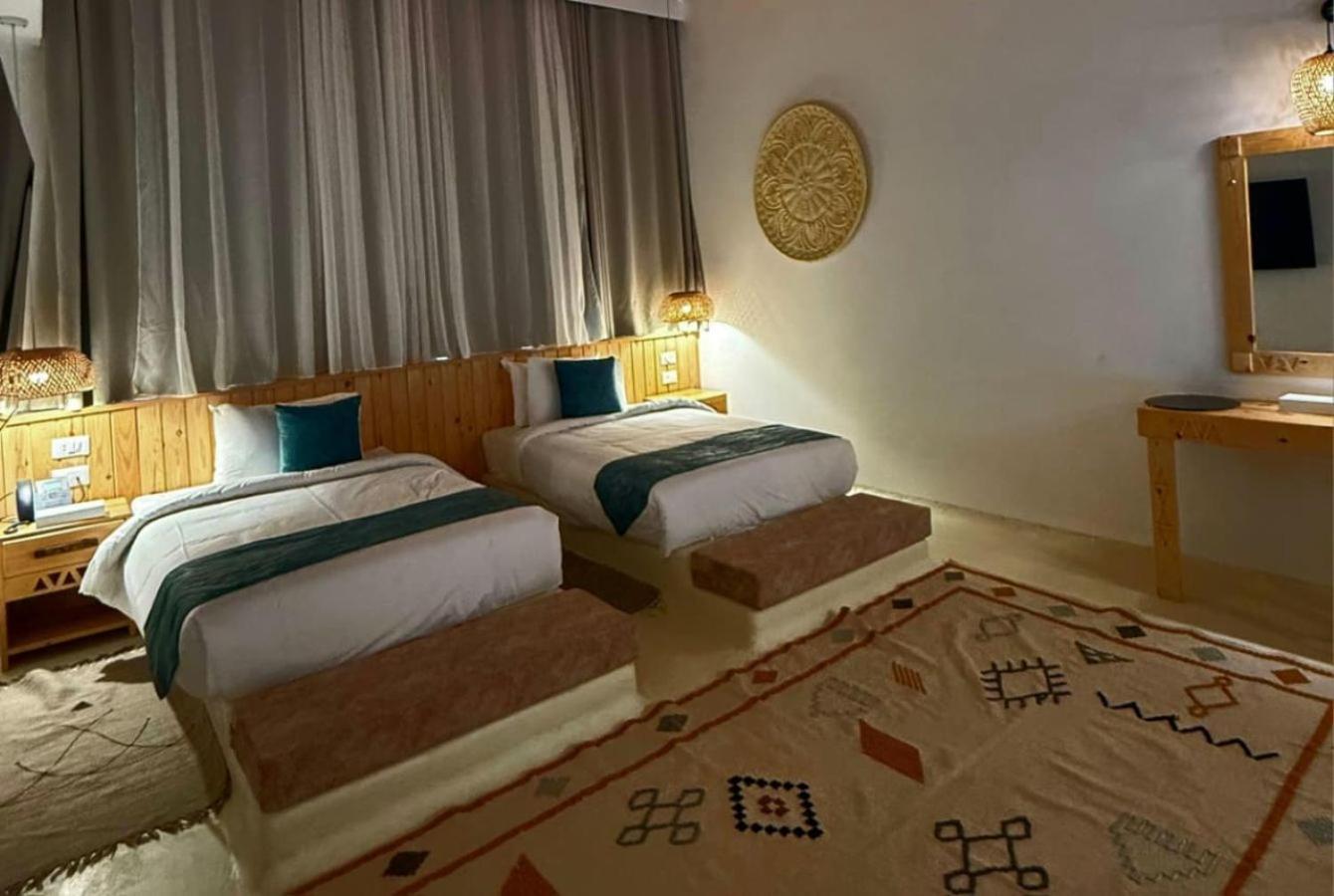 Cave Suite