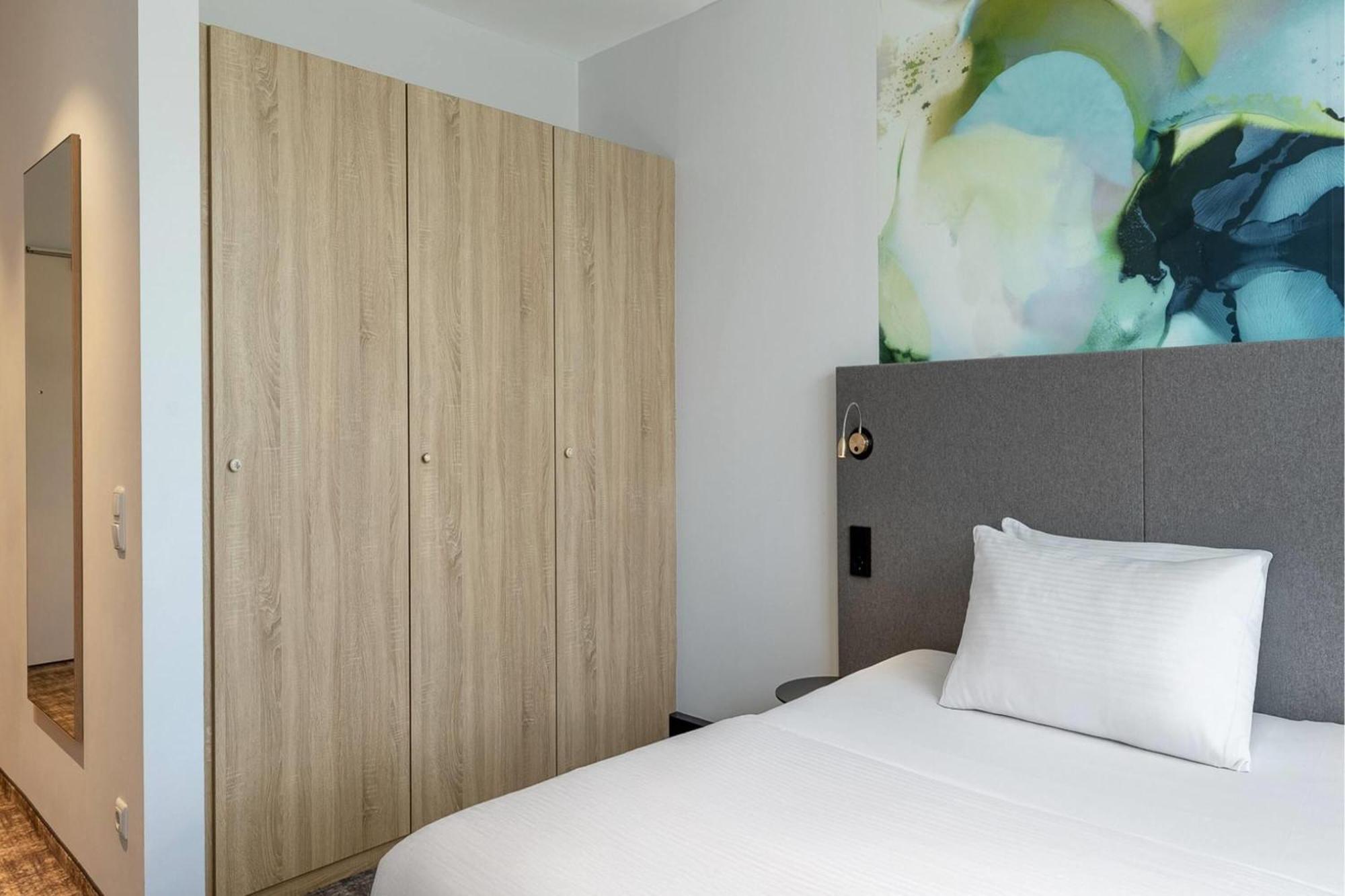 Superior Single Room, 1 Queen Bed, Non-Smoking