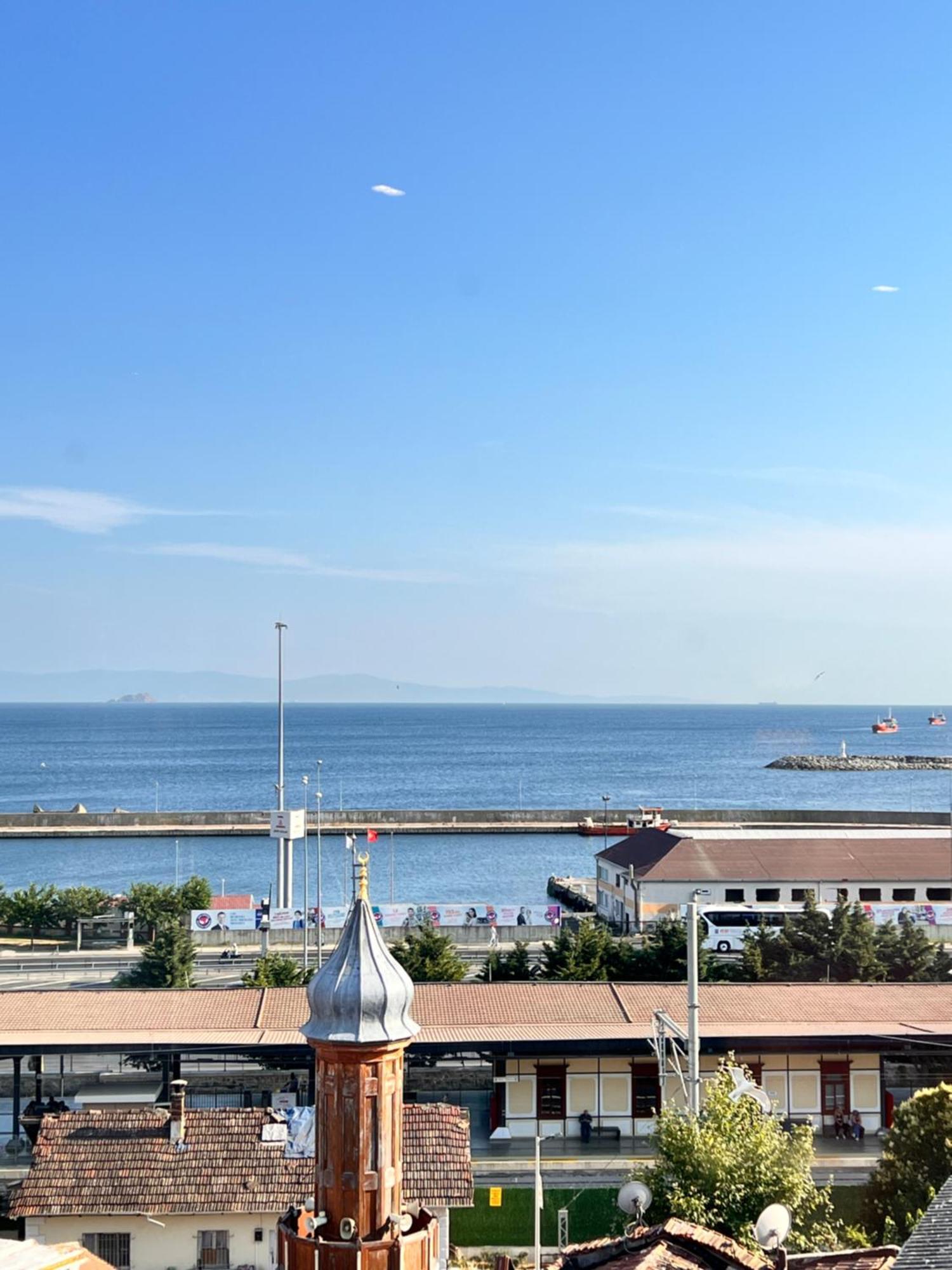Deluxe Suite with Sea View