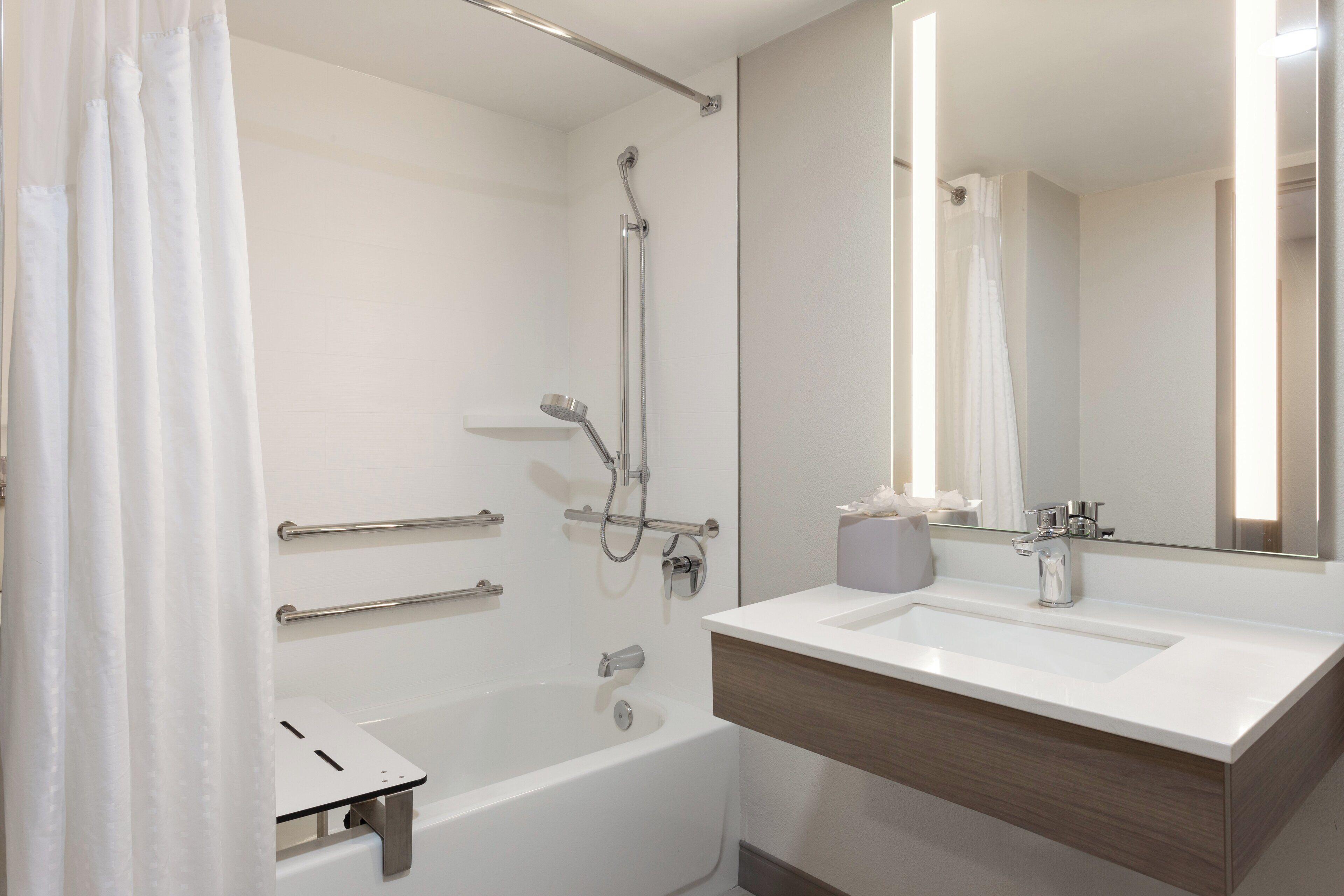 King Room - Mobility Access/Hearing Accessible
