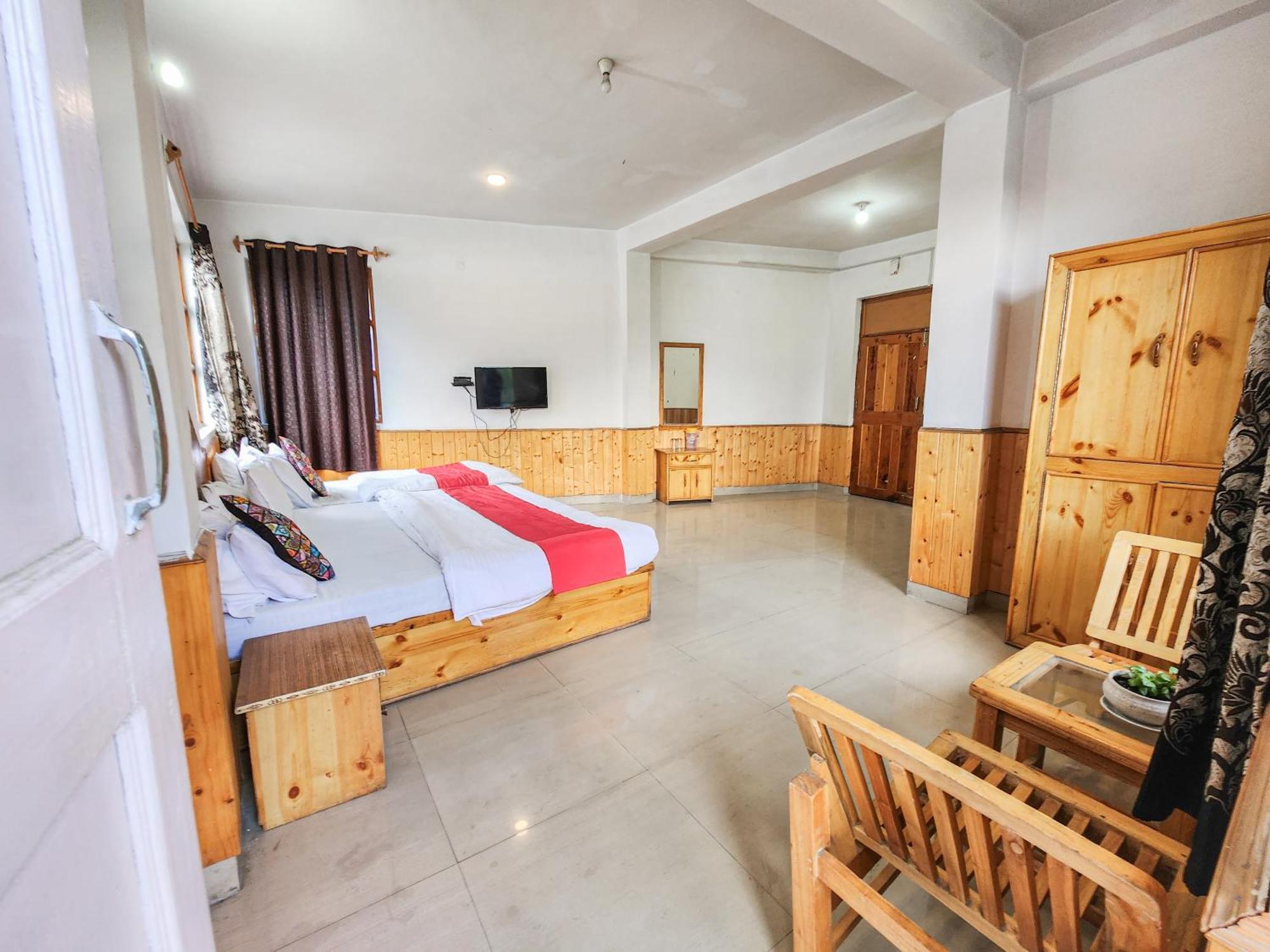 Deluxe Quadruple Room
