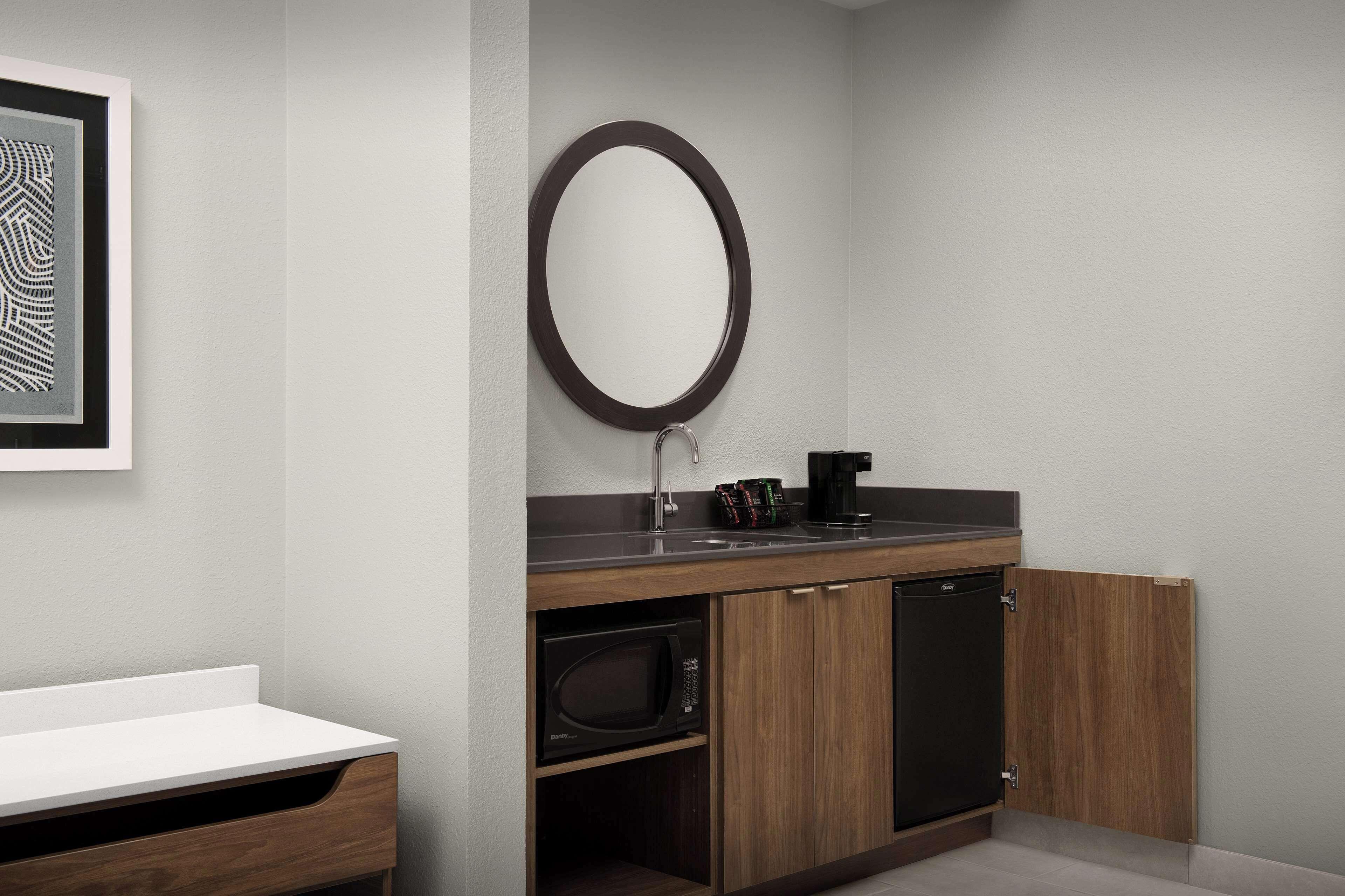 Queen Studio Suite Two Queen Beds Non-Smoking