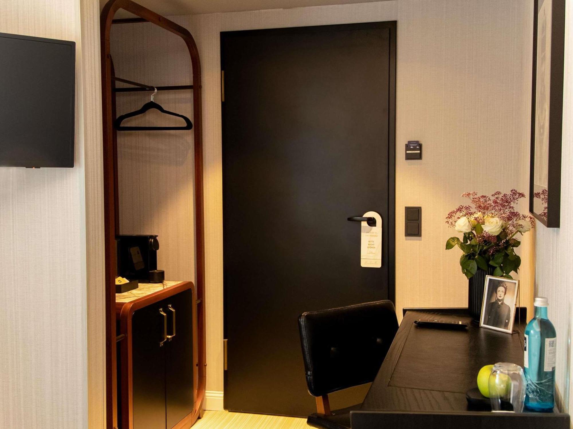 Classic Single Room