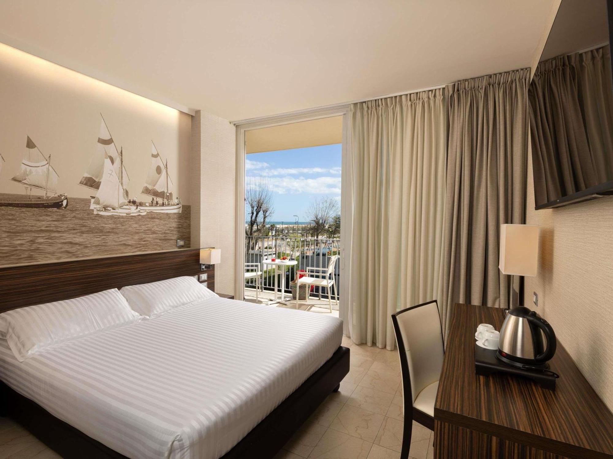 Classic Double Room with Terrace