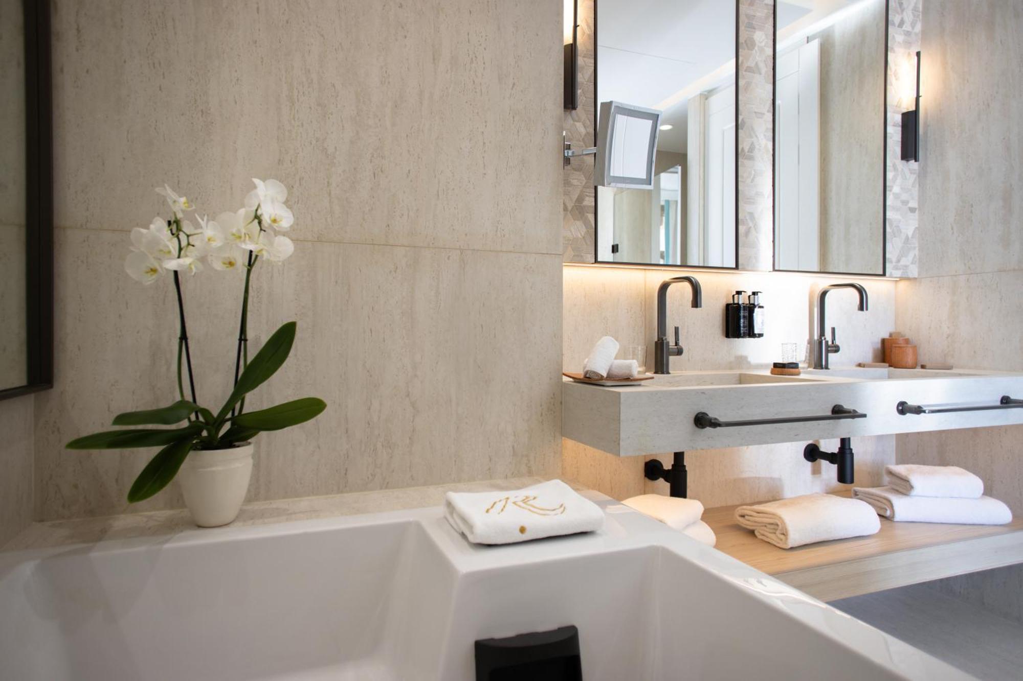 Superior Suite with Sea View