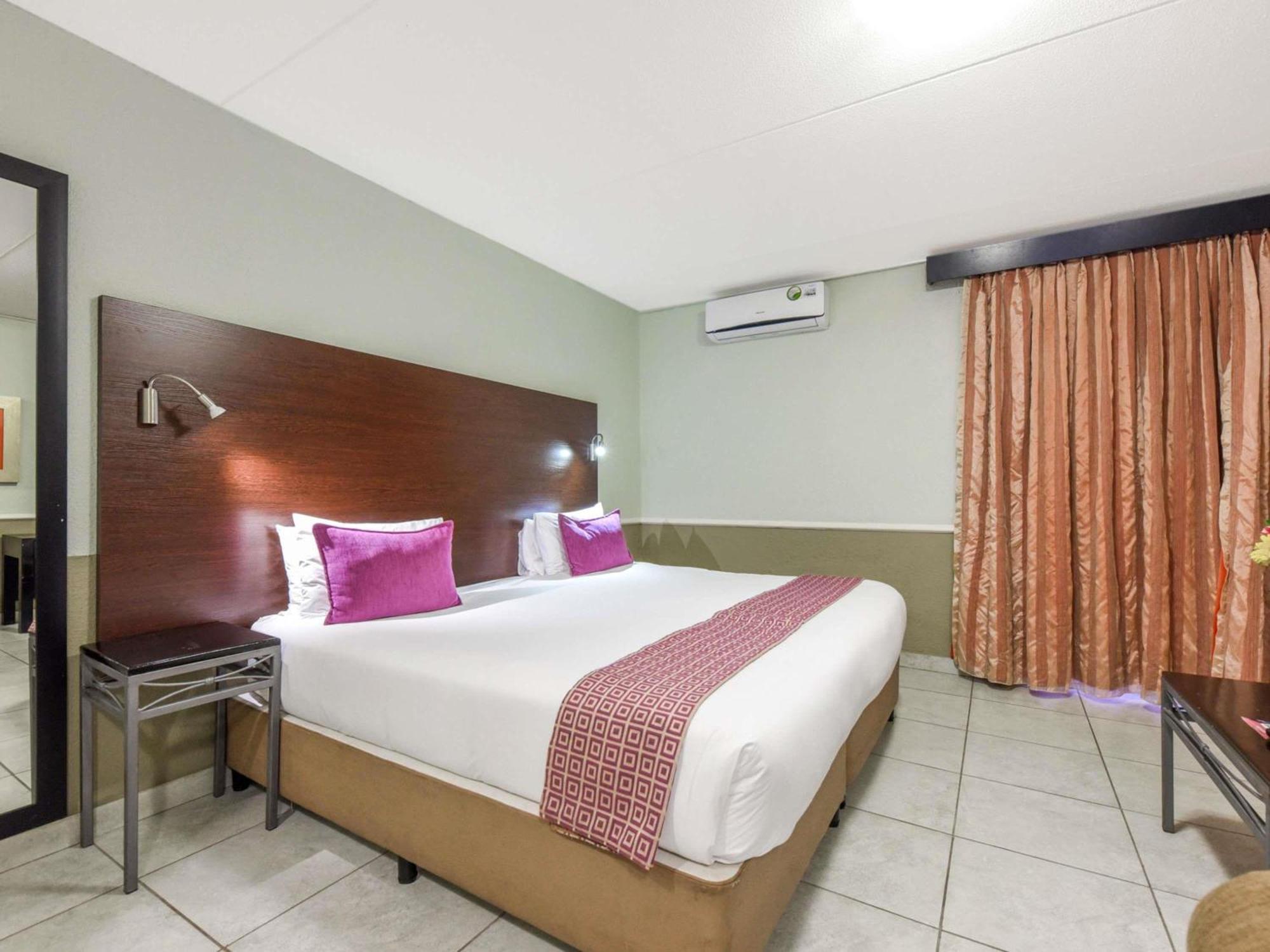 Deluxe King Room with Balcony