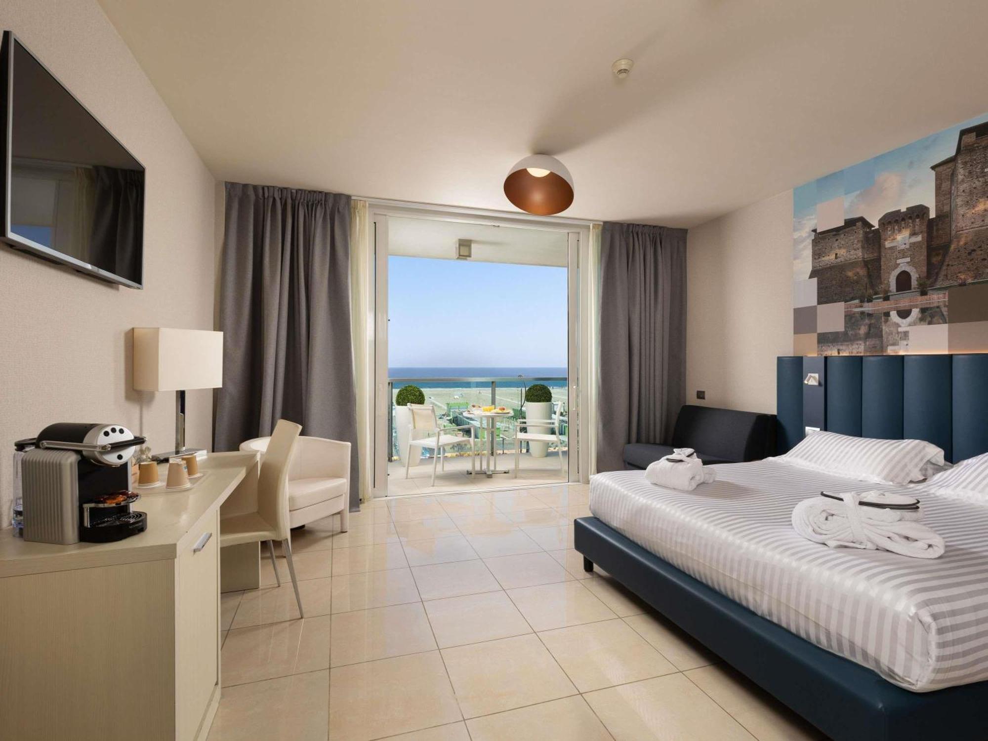 Privilege Room with 1 Double Bed and 1 Single Bed, Sea Front