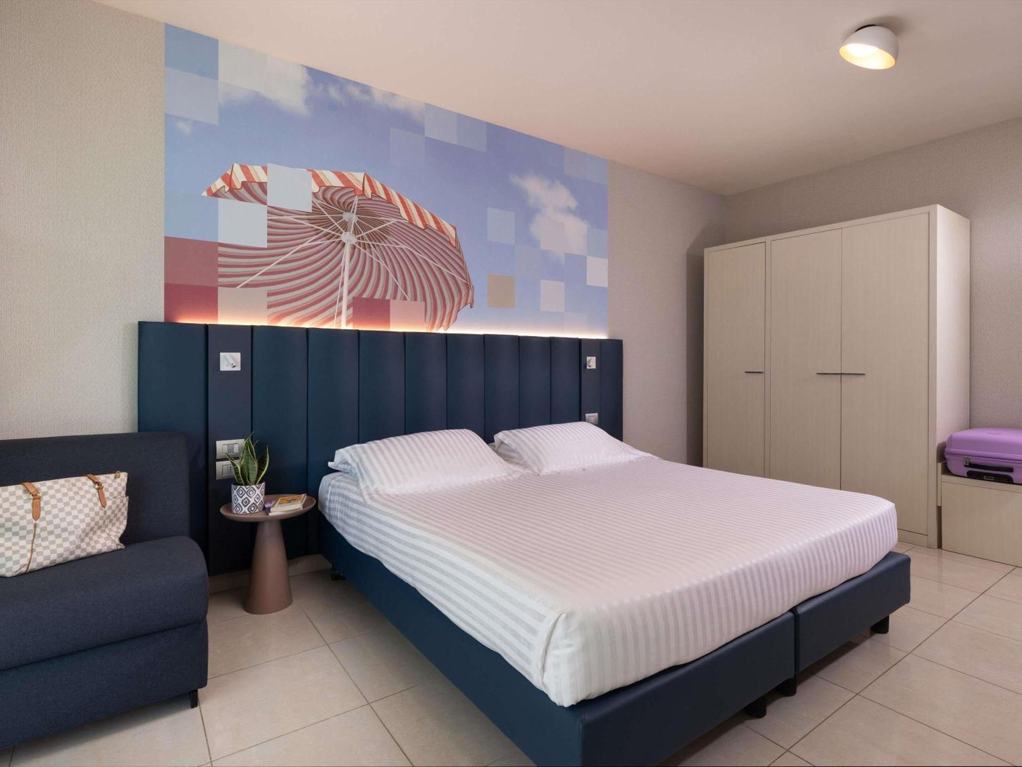 Superior Double Room with Balcony with Side Sea View