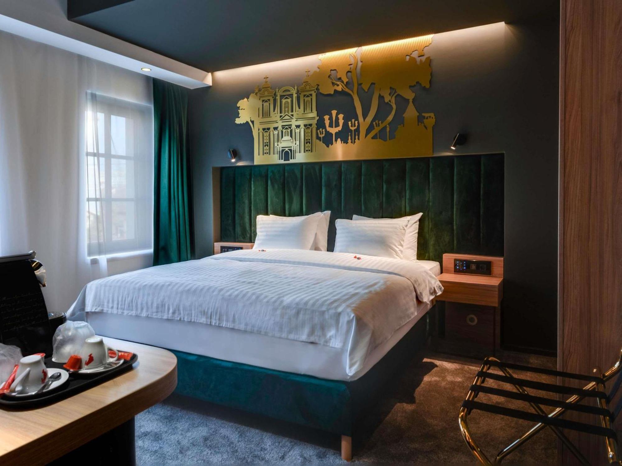 Superior Room with One King Bed and Sofa